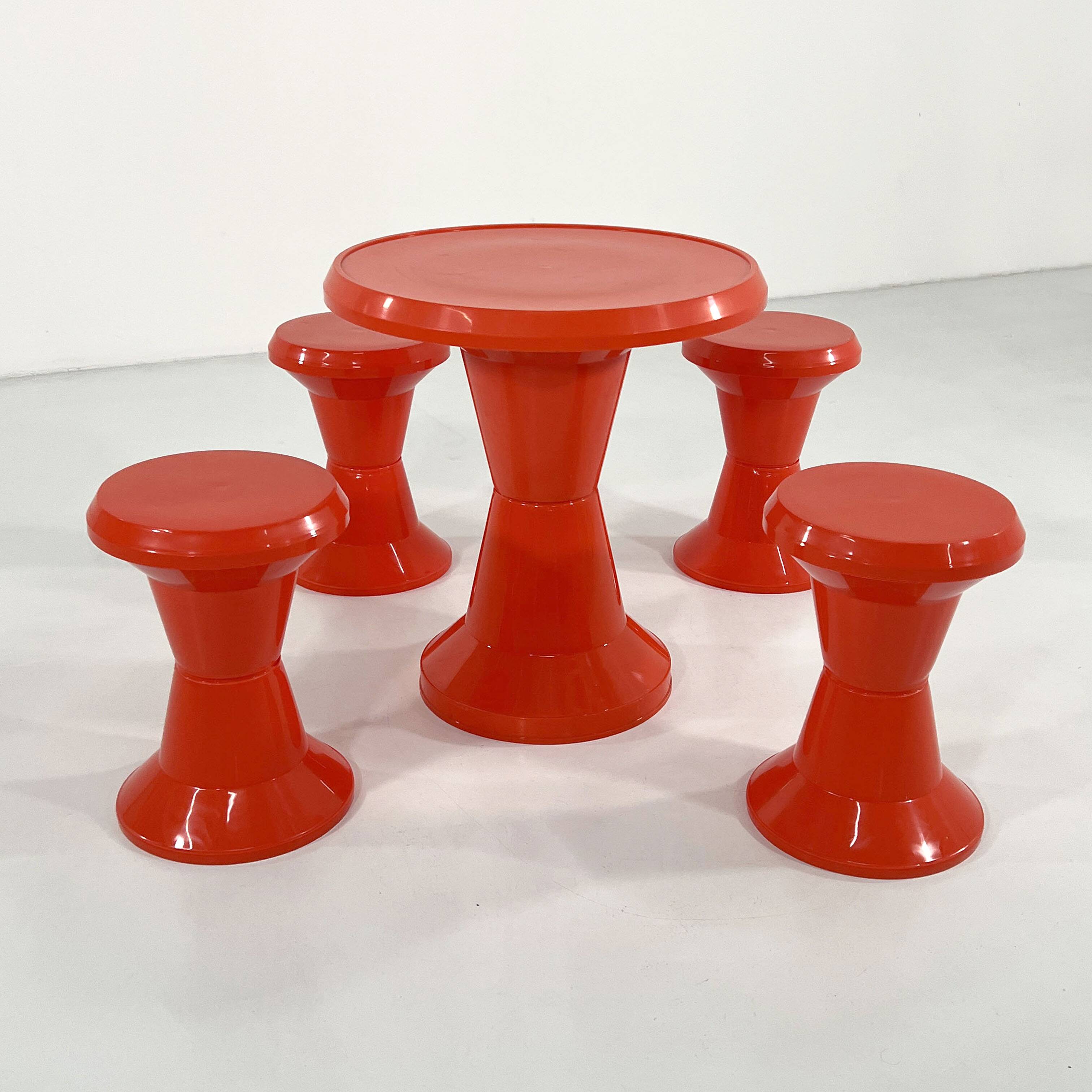 Set of 4 stools and a table model Taormina by Giganplast, 1970.