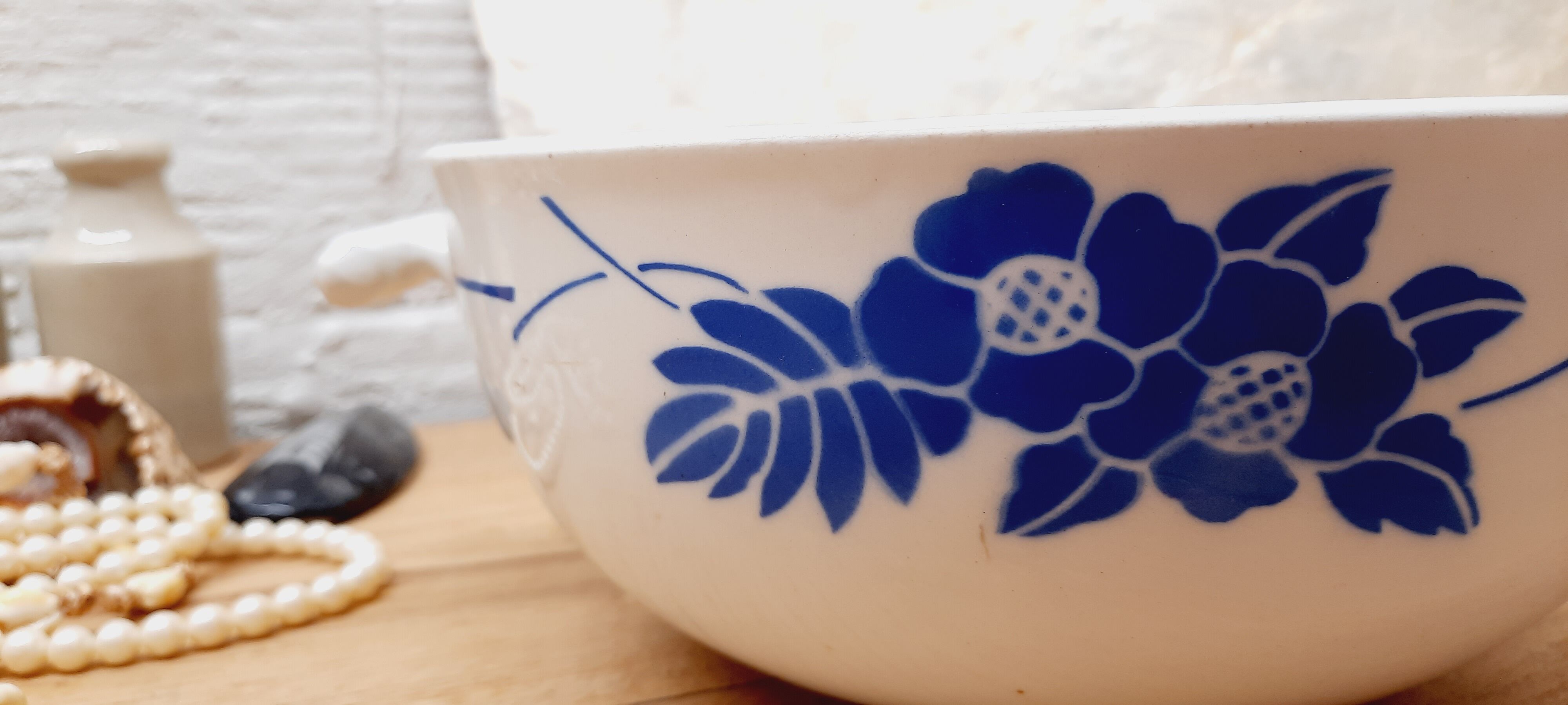 Salad bowl blue flowers