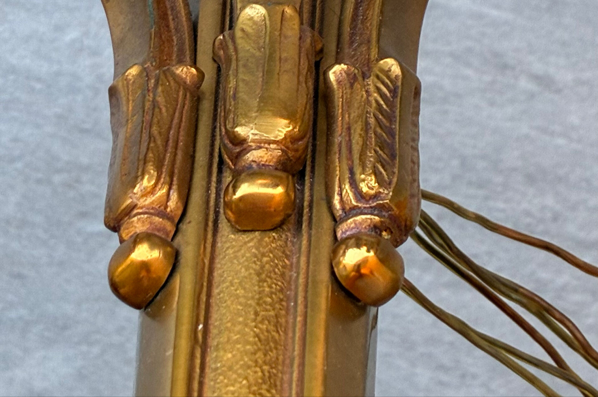 Paires d’appliques bronze Louis XVI Lucien Gau