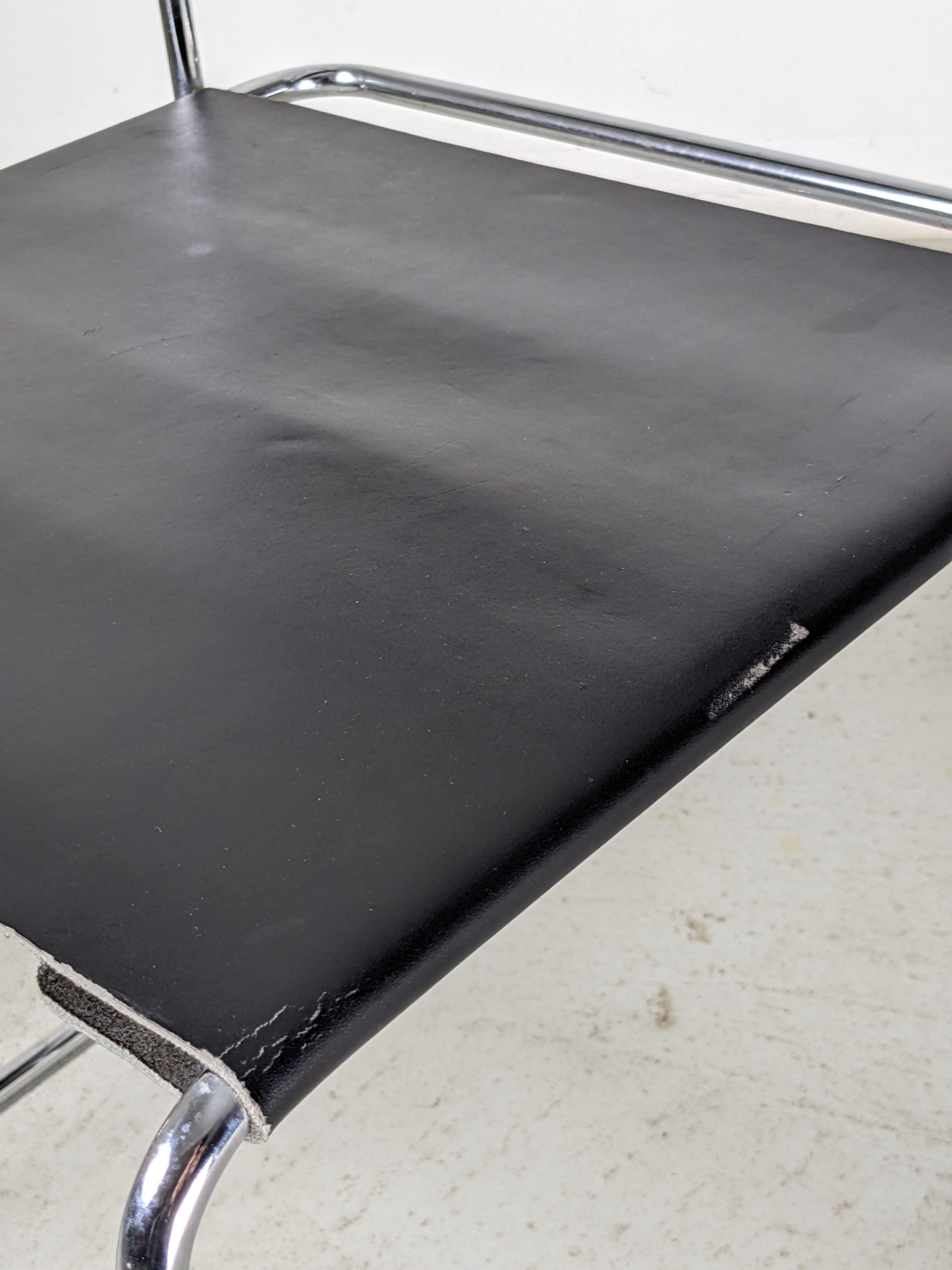 Suite of 4 chairs in chromed metal and leather by Giovanni Carini for Planula - 70s