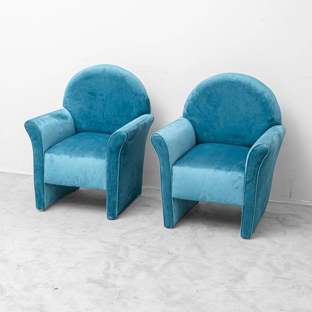 Paire de fauteuils en velours bleu vintage des années 1970 modernisme