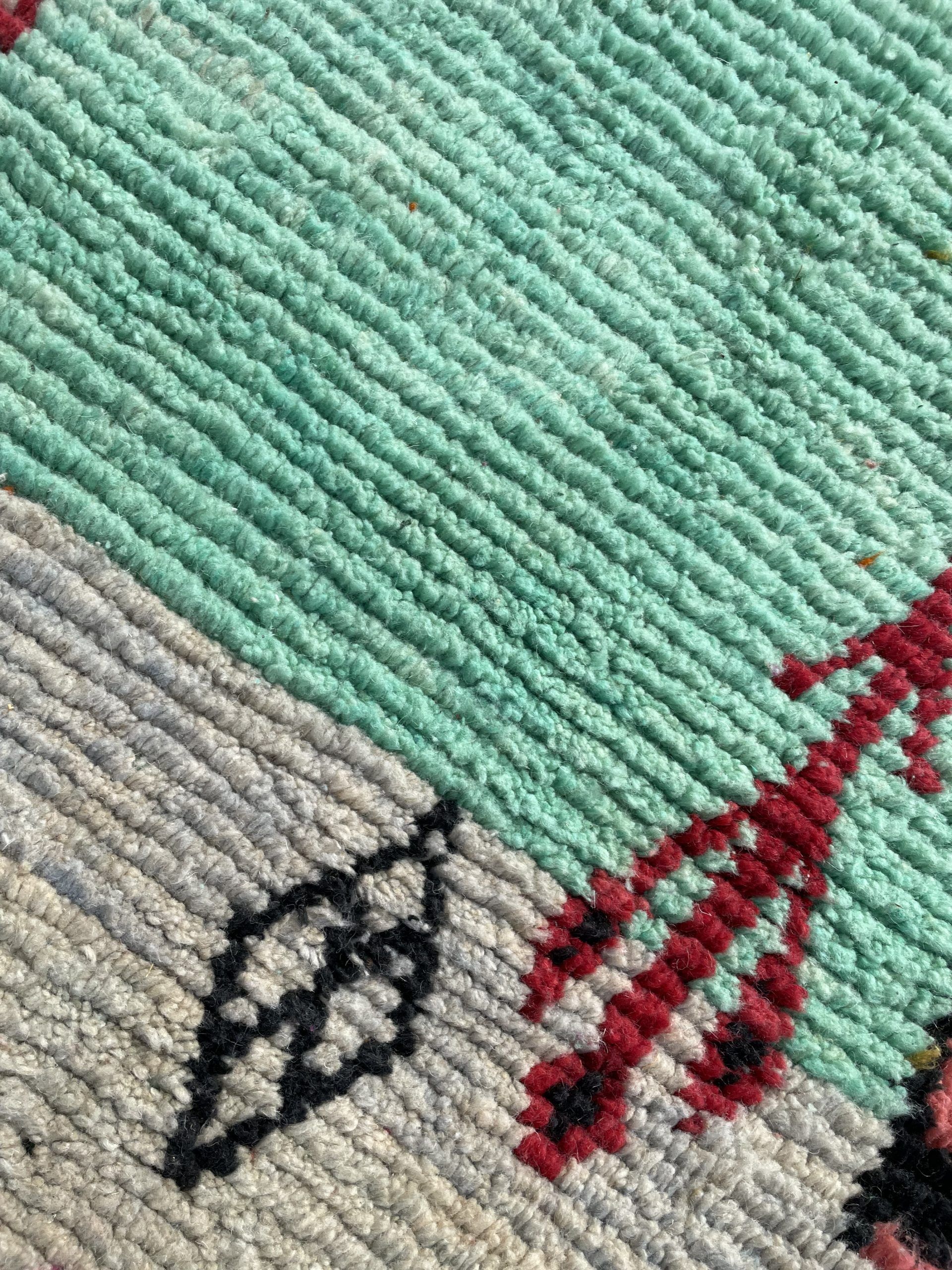 Large Moroccan Berber Carpet Boujad in Wool ideal Salon,