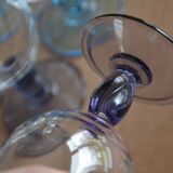 12 verres sur pied bleu et mauve