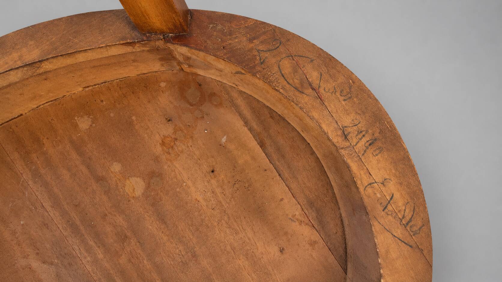 Oval guéridon Louis XVI — Sun marquetry — 19th century