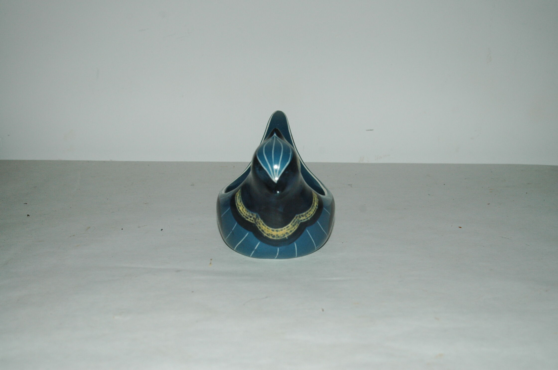 Ceramic zoomorphic cup Anita Nylund for Jie Gantofta Sweden
