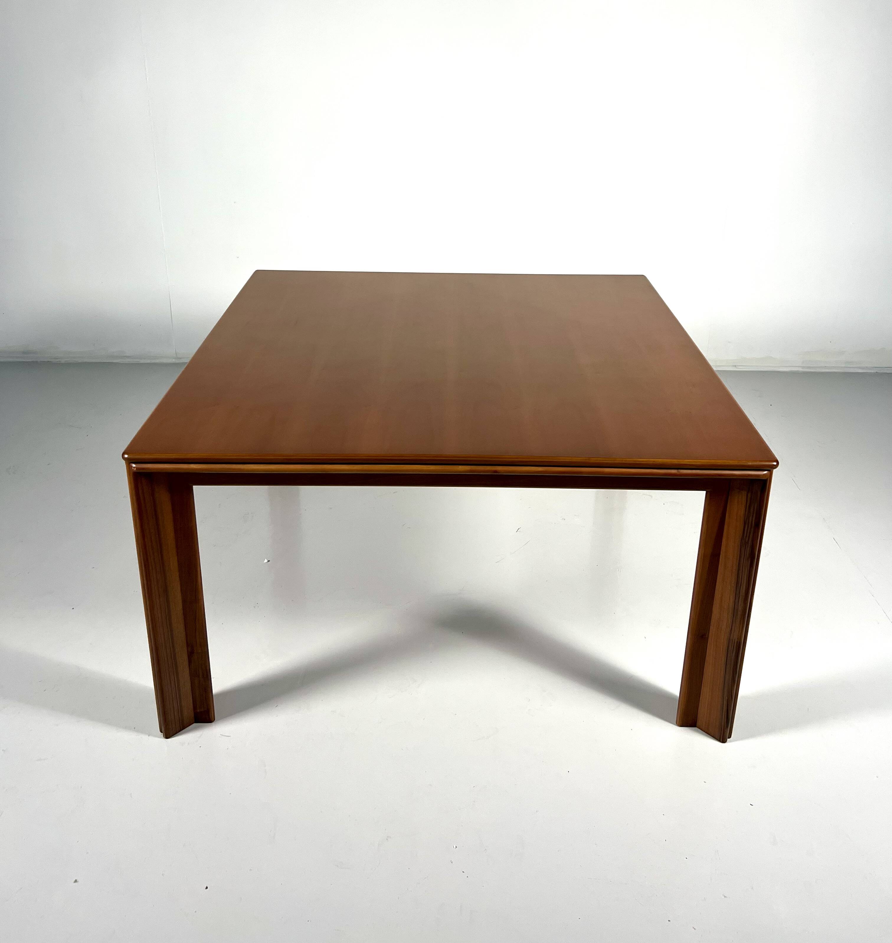 Dining table by Afra & Tobia Scarpa for Molteni, Italy, 1970