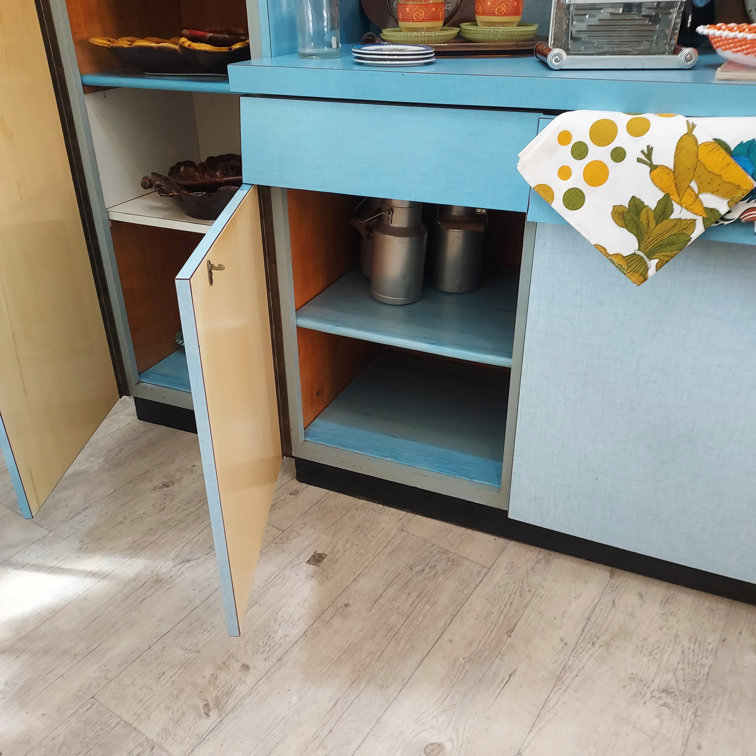 Buffet formica vintage blue 60s