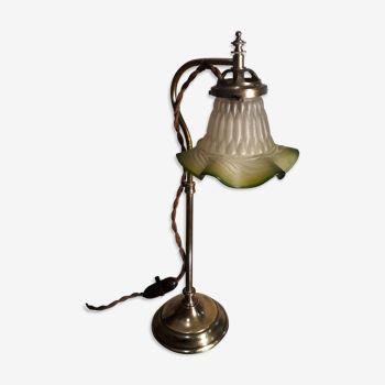 Lampe reglable laiton style art déco en laiton et tulipe vert en verre moulé 1920, h55xl17