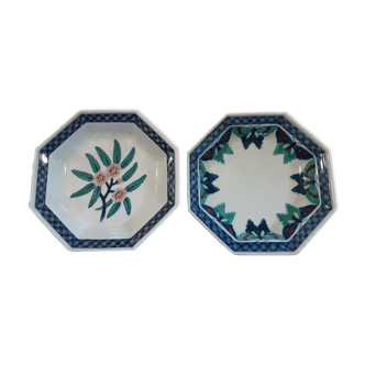 2 Asian decorative plates