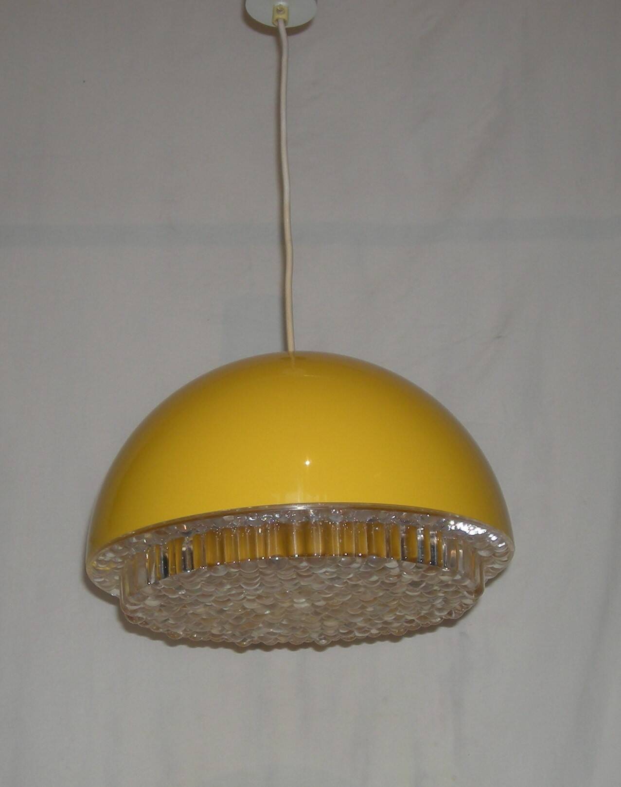 yellow pendant light from the 70s