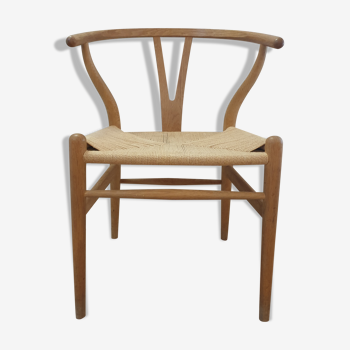 CH24 Wishbone chair in soapy oak