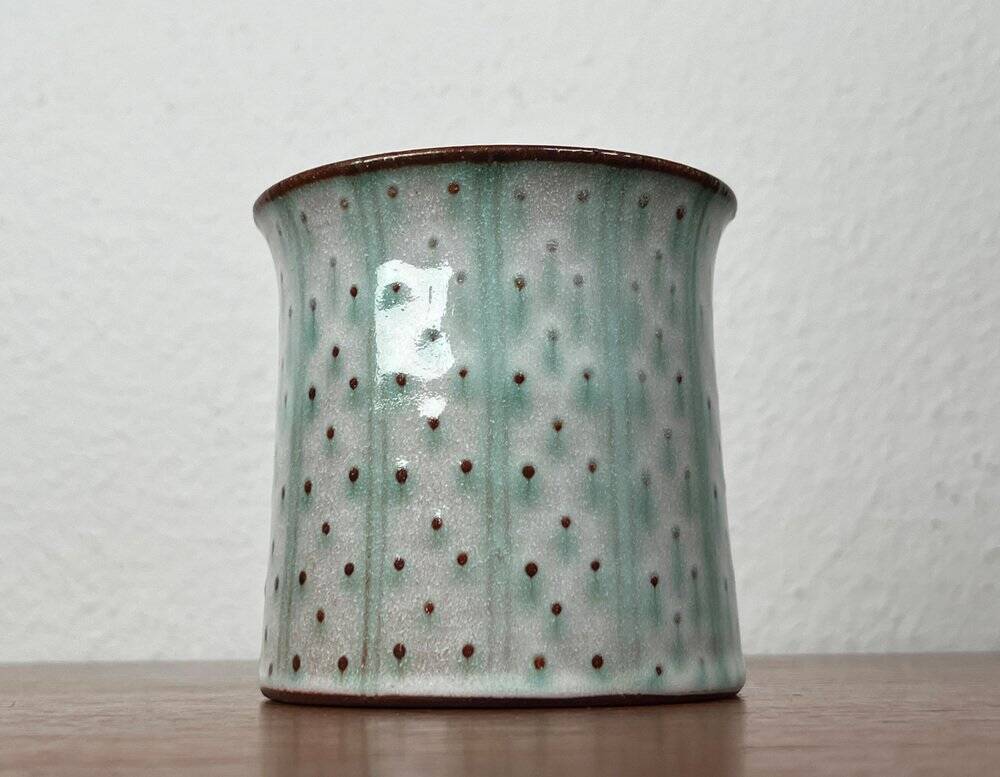 Mid-century modern studio pottery mug by Monika Maetzel, 1960s.