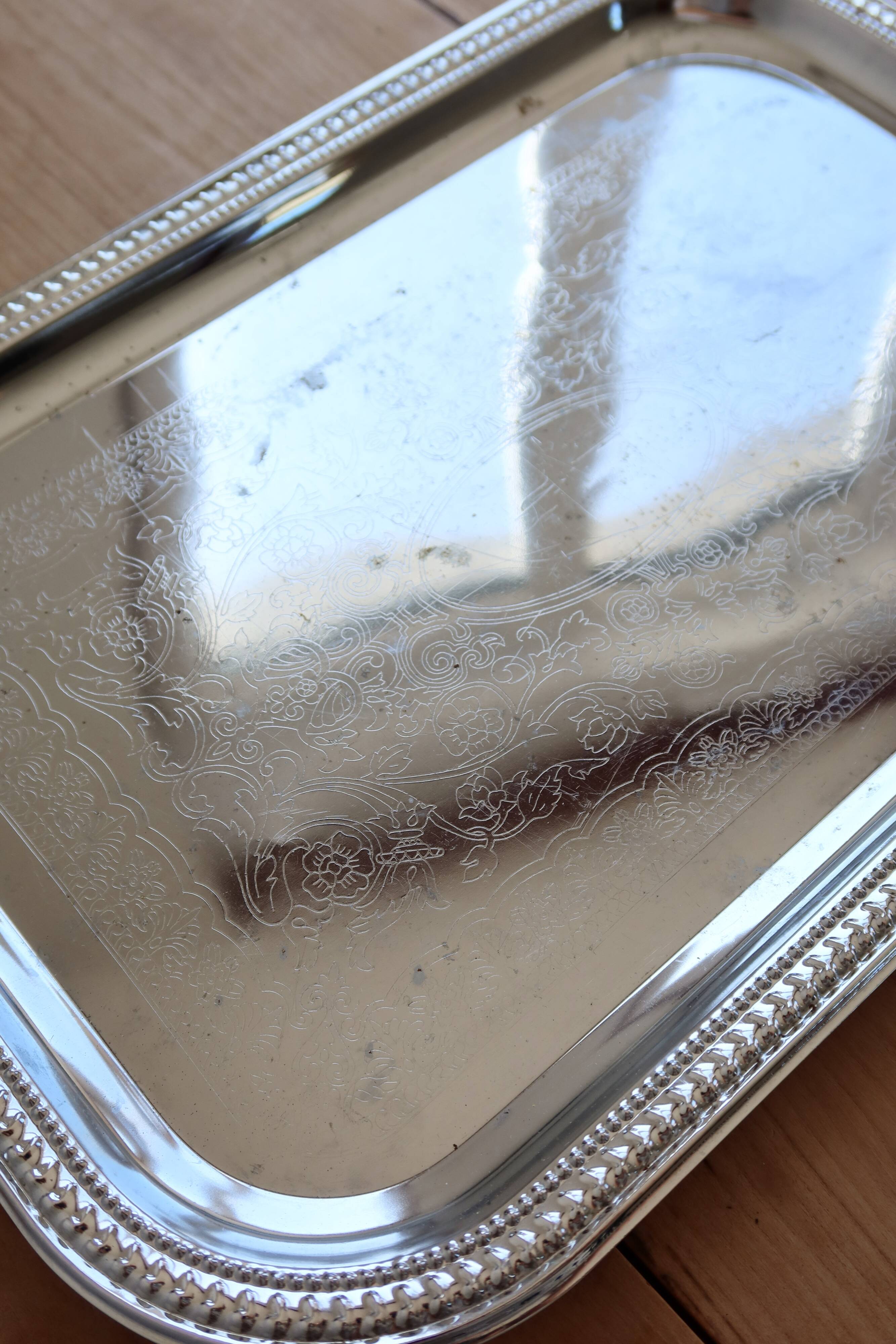 Rectangular silver-plated serving tray - Beaded edge