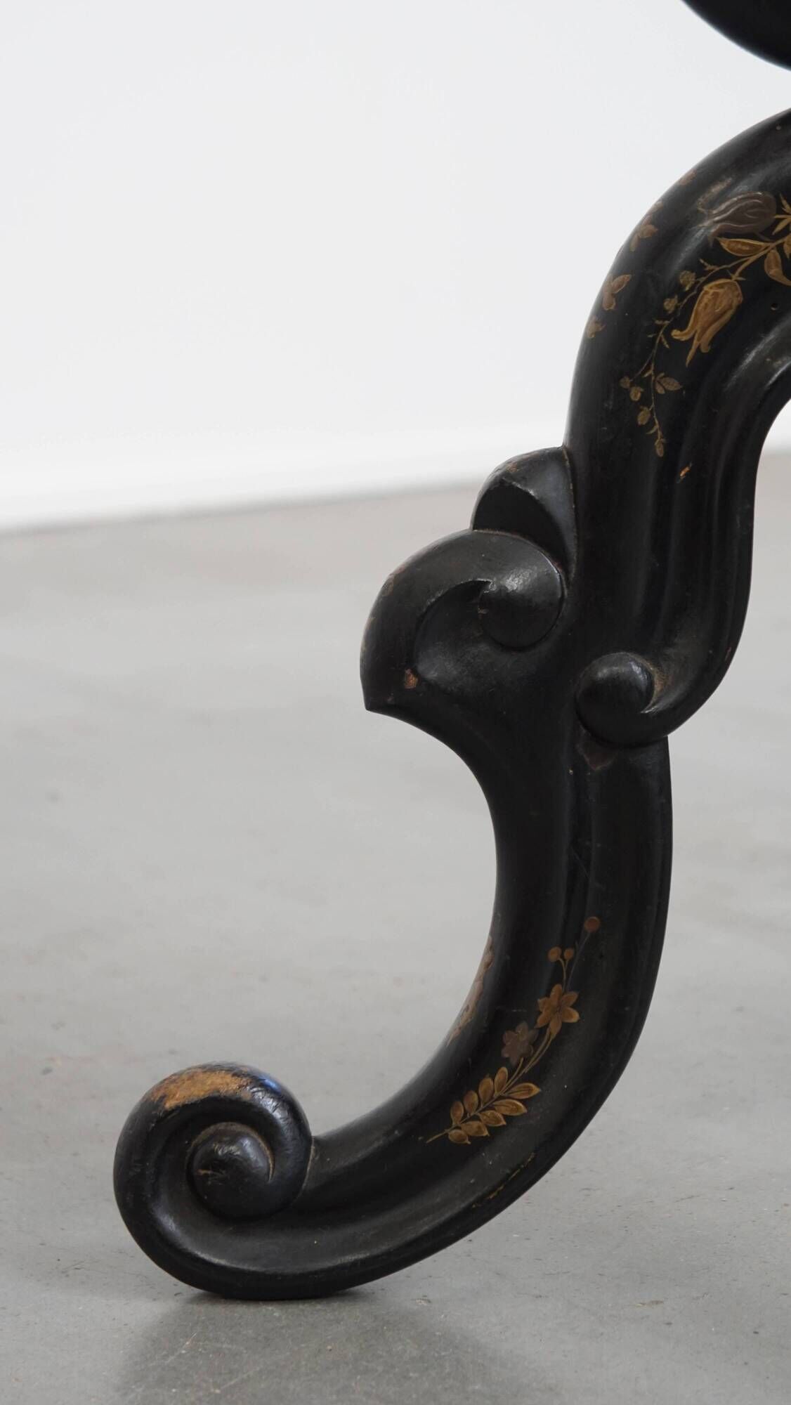 Antique English Victorian Side Table or Plant Table – Mid 19th Century
