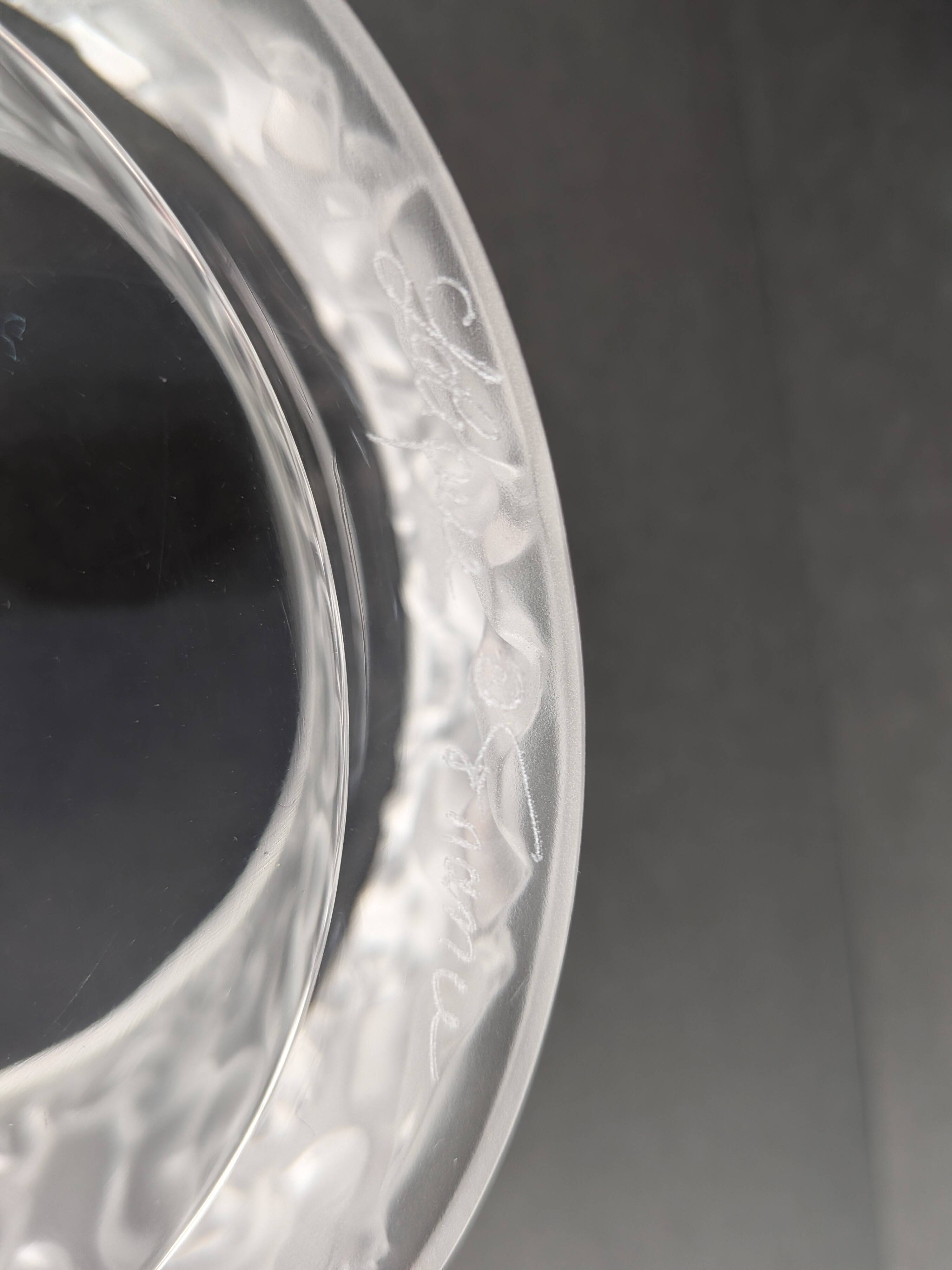 Lalique crystal box modelled as "Les Enfants".