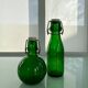 Duo de bouteilles vertes