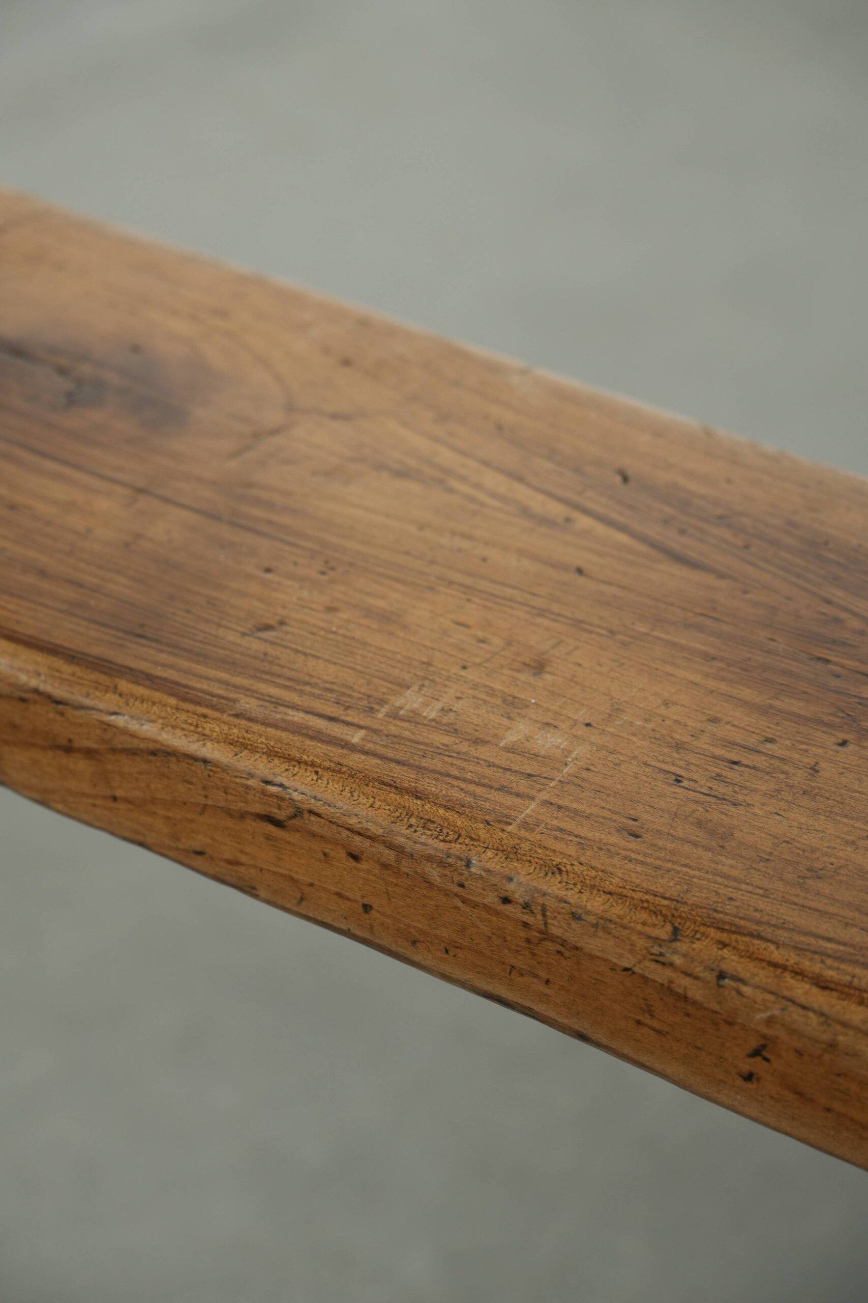 Banc de couloir brocante français / banc pour la table à manger avec un super look