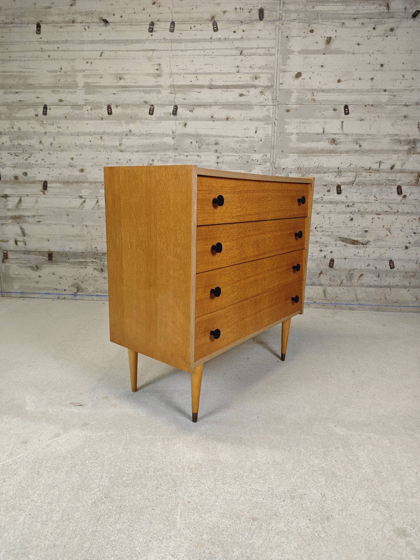 Vintage chest of drawers