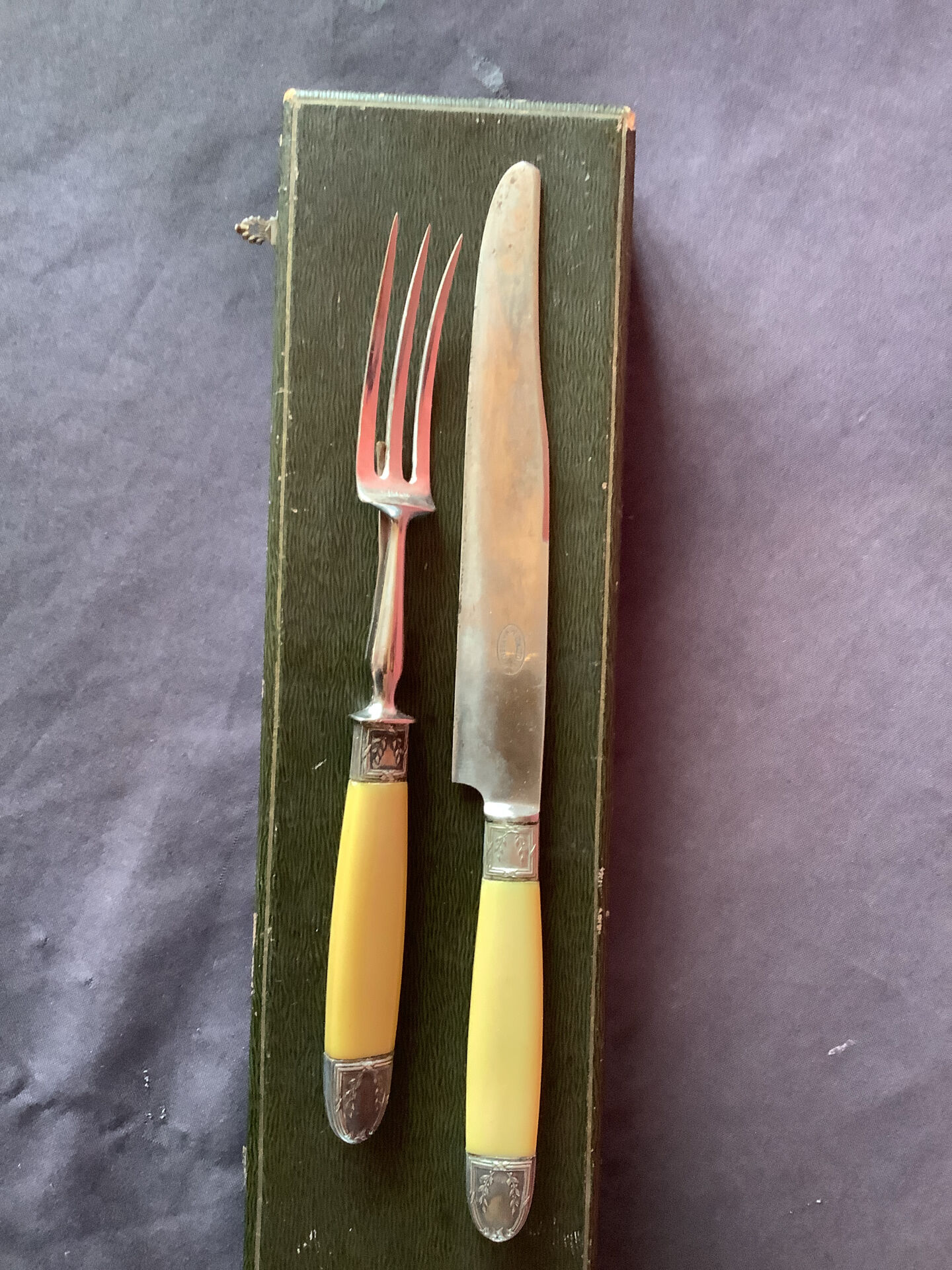 Leg knives