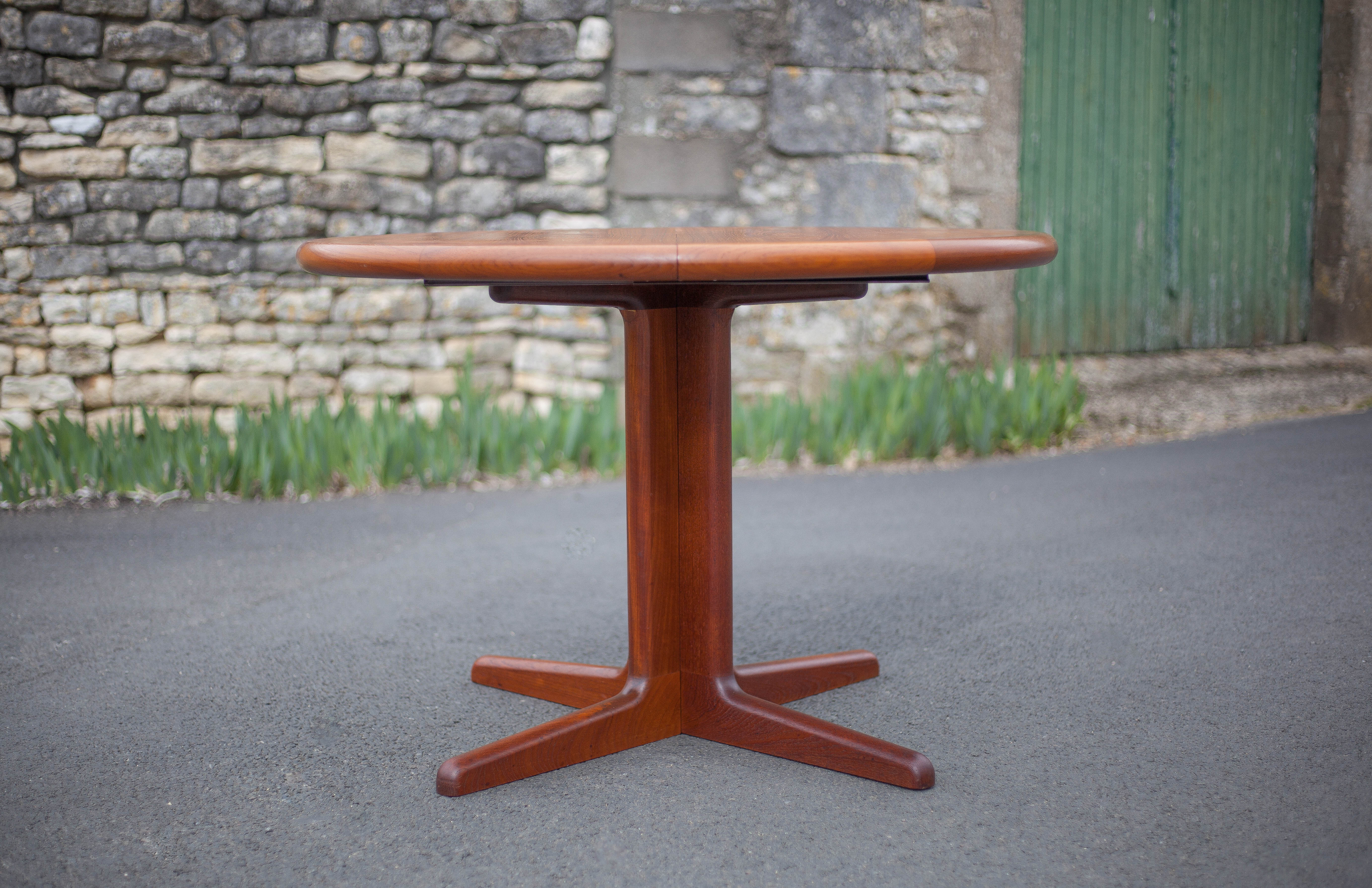 Round dining table extendable 2 extensions, vintage teak table, interior decoration