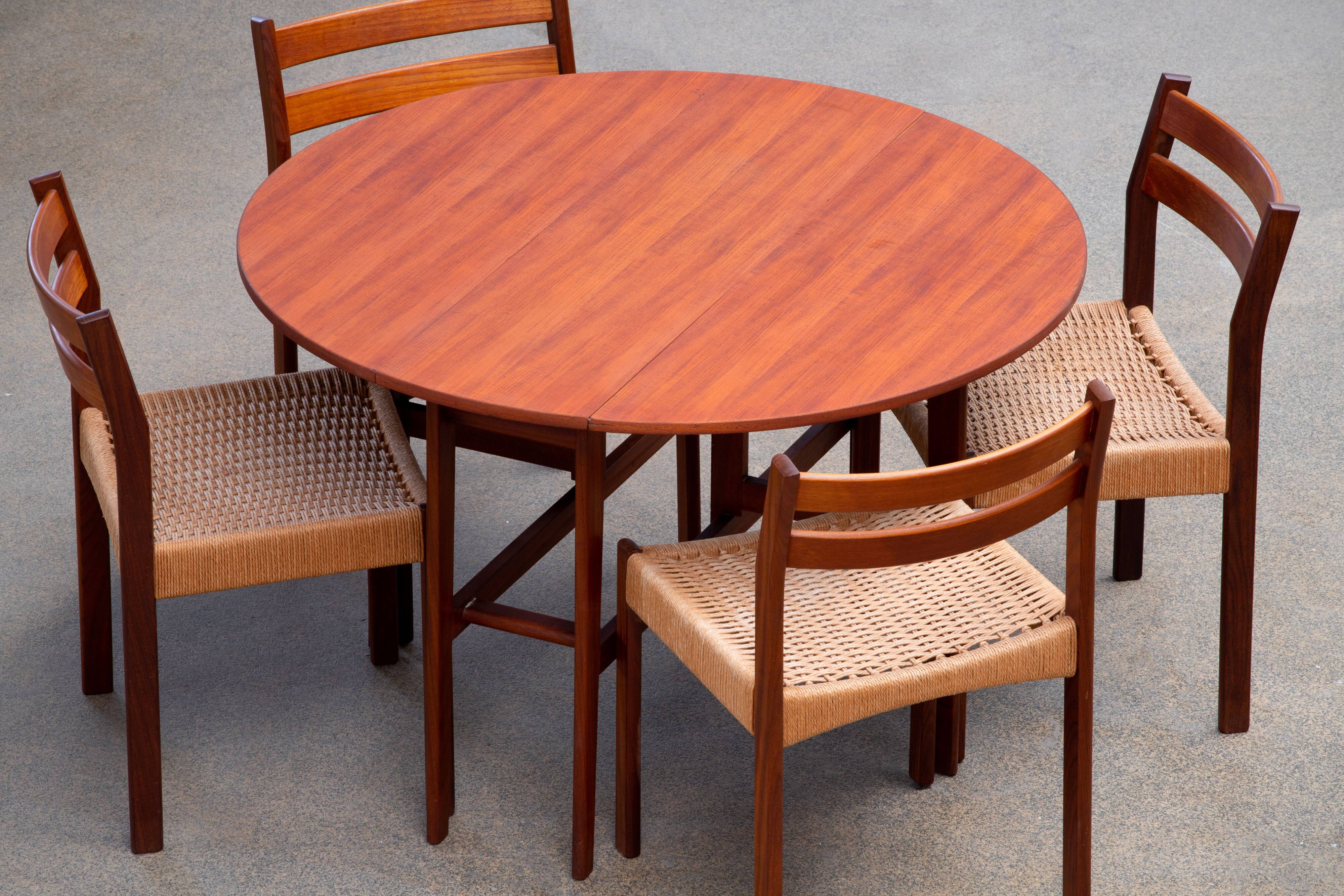 Table à manger scandinave vintage 1960