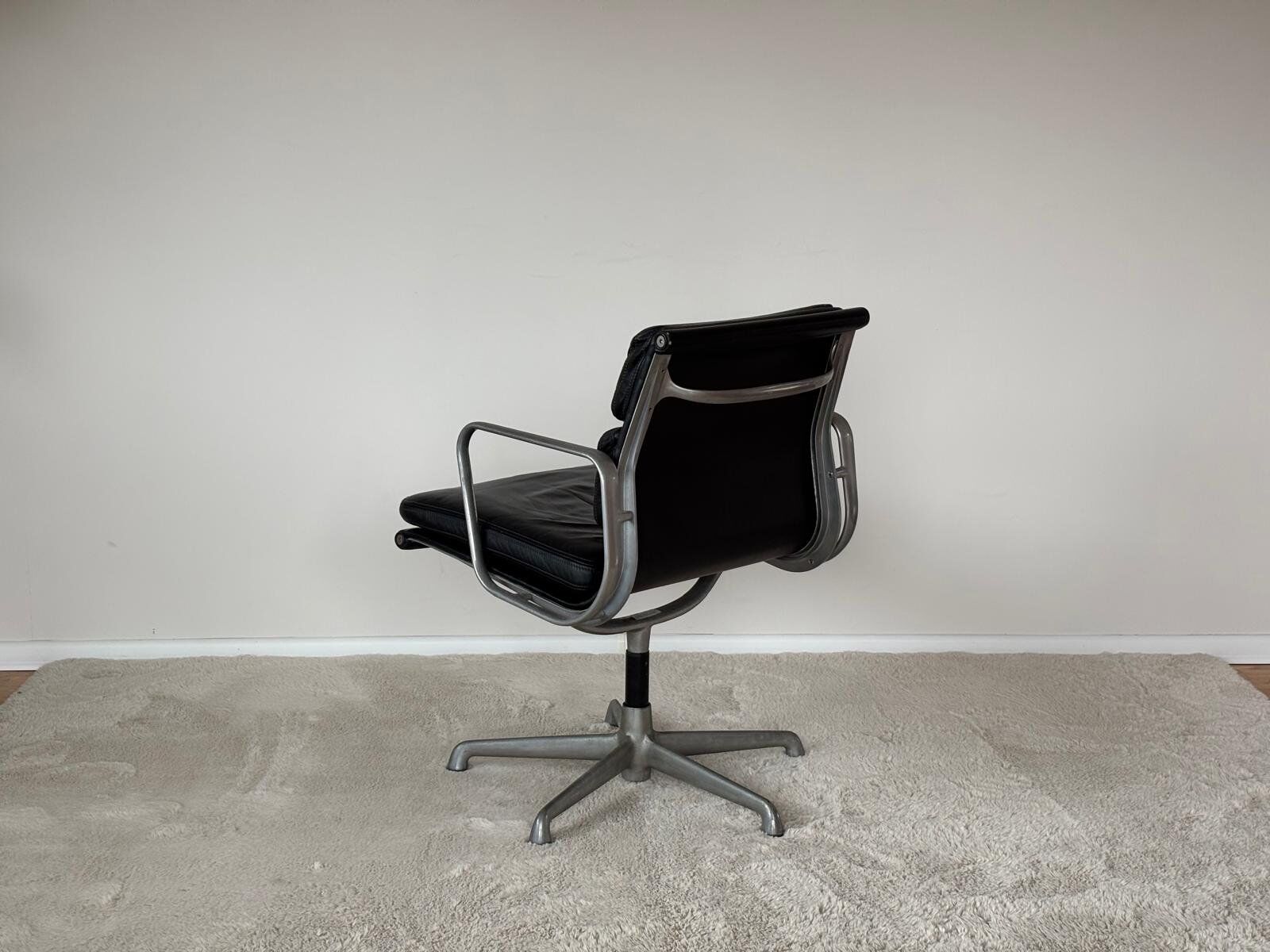 EA208 Soft Pad Chair by Charles and Ray Eames for ICF De Padova, 1973