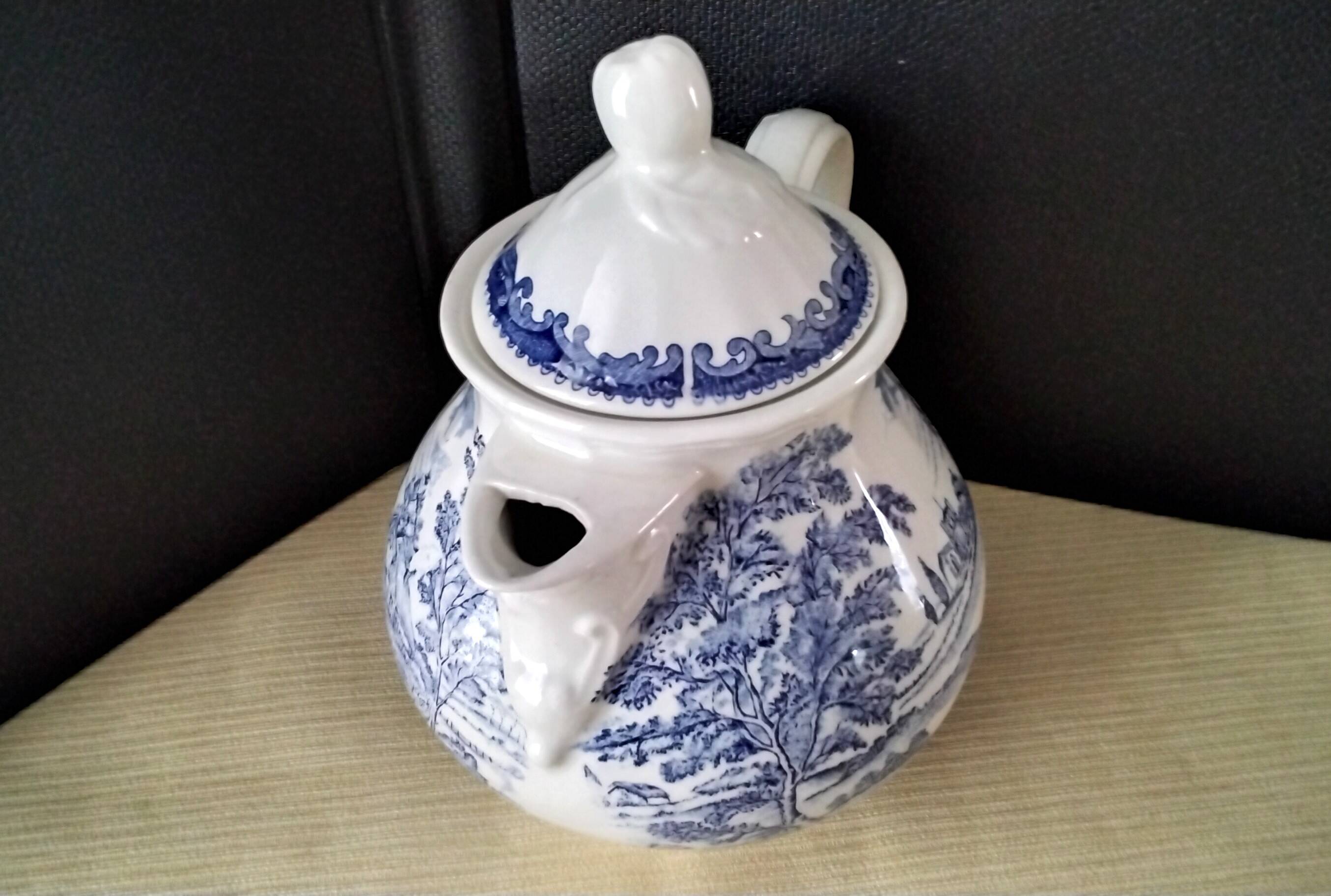 Lunéville earthenware teapot Model "English Style"