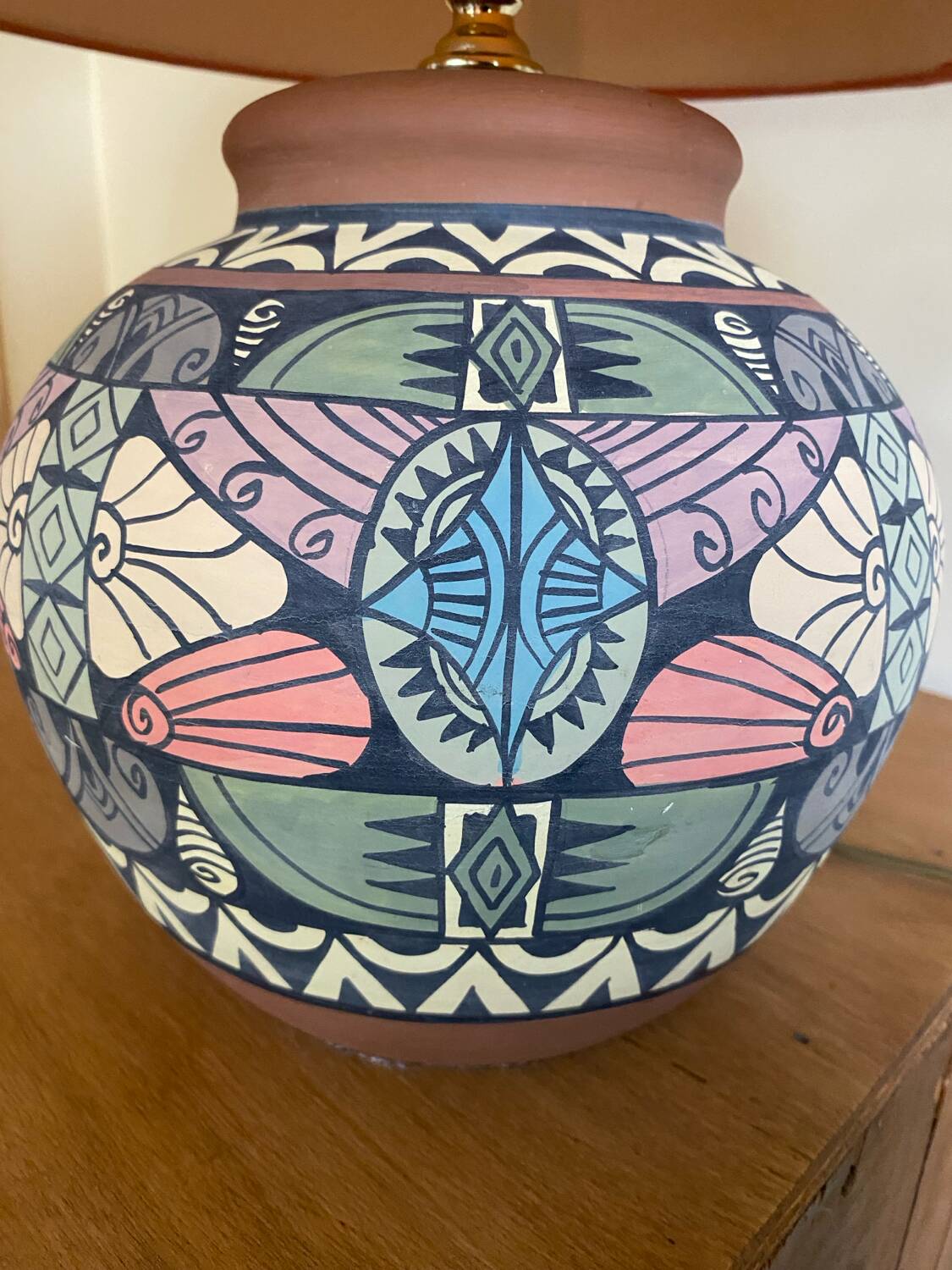 Painted ceramic table lamp