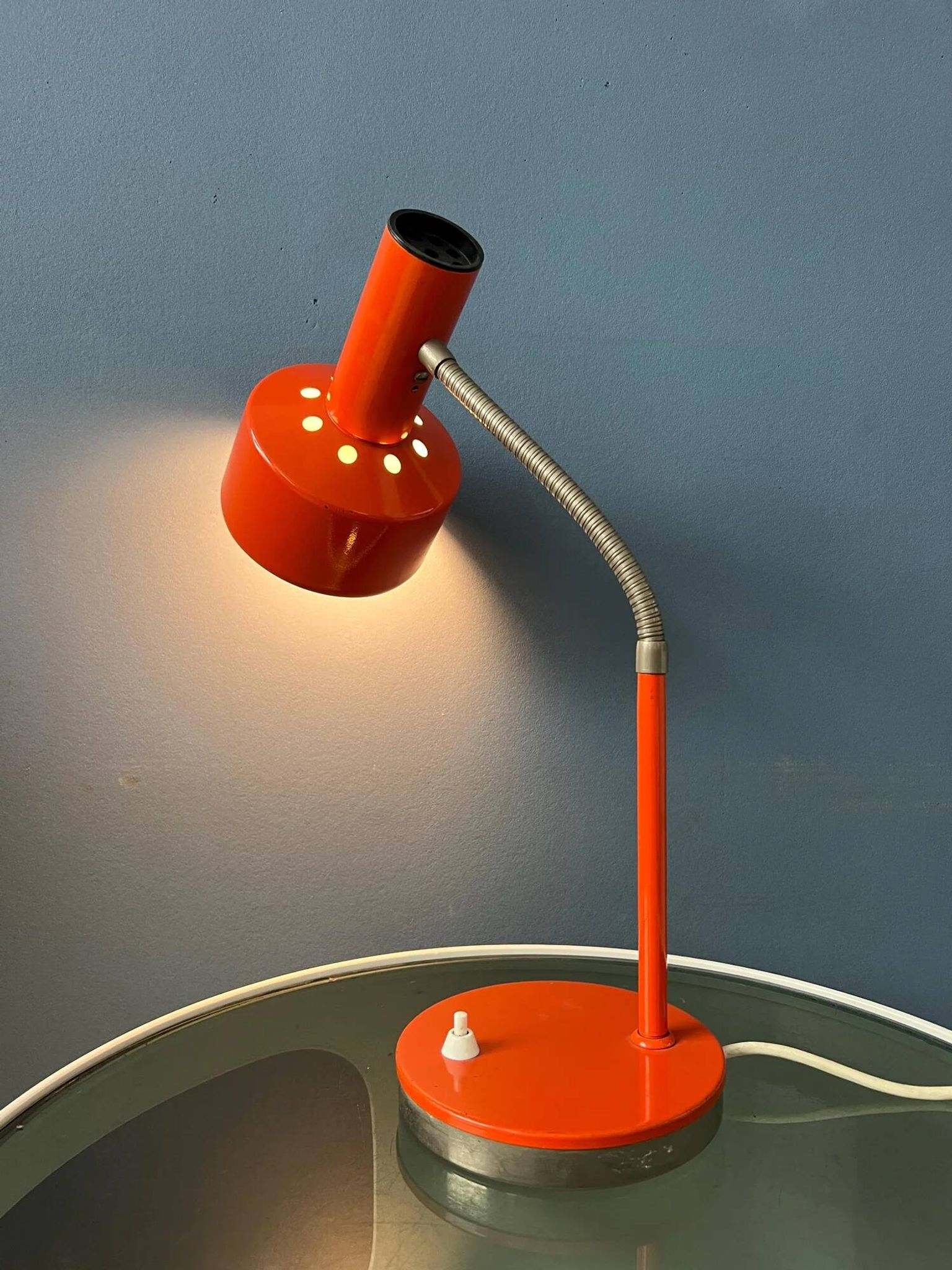 Lampe de bureau orange Hustadt Leuchten du milieu du siècle