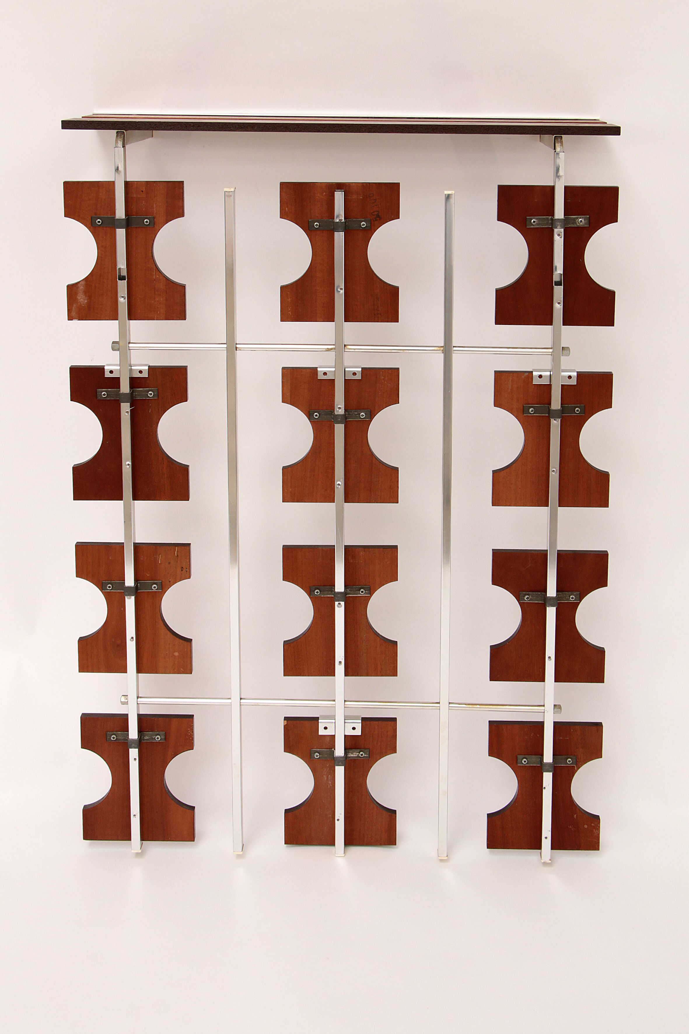 Porte-manteau mural en teck avec étagère à chapeau, années 1960