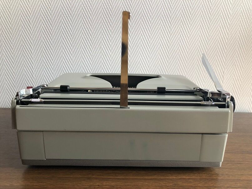 Remington travel riter deluxe grey revised ribbon new