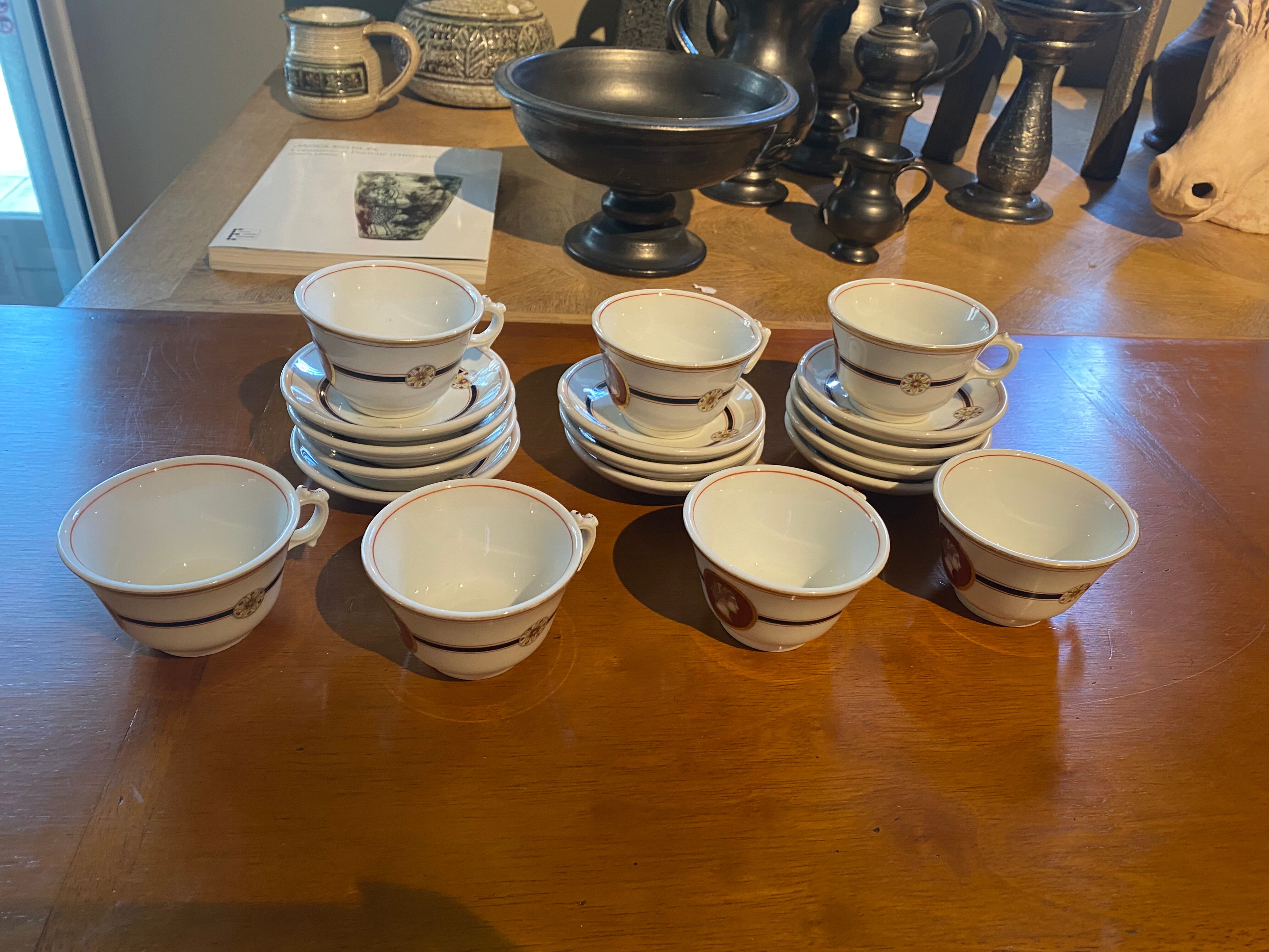 Set of chocolate cups in Bayeux porcelain