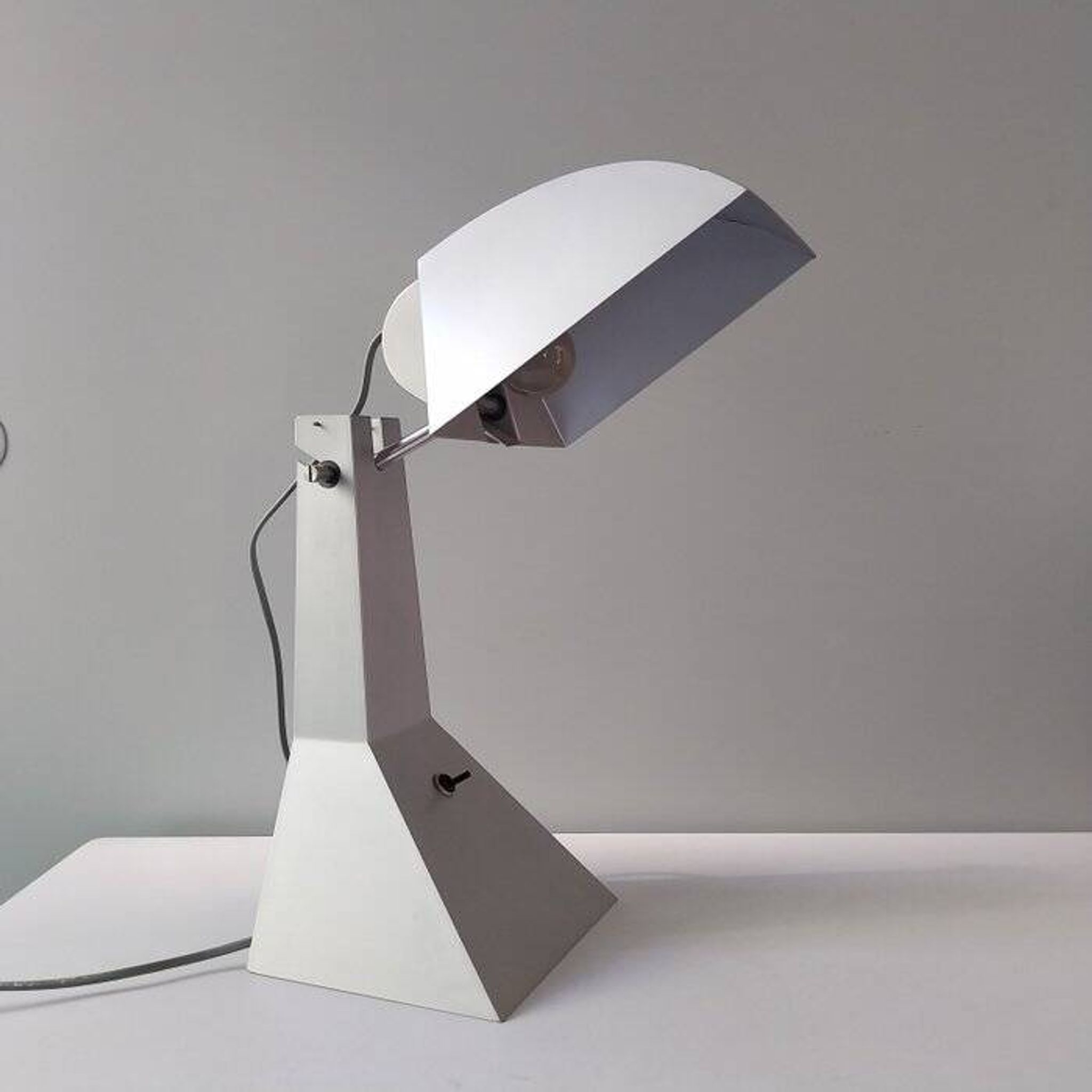 Italian designer lamp Umberto Riva Tacchini art. E63