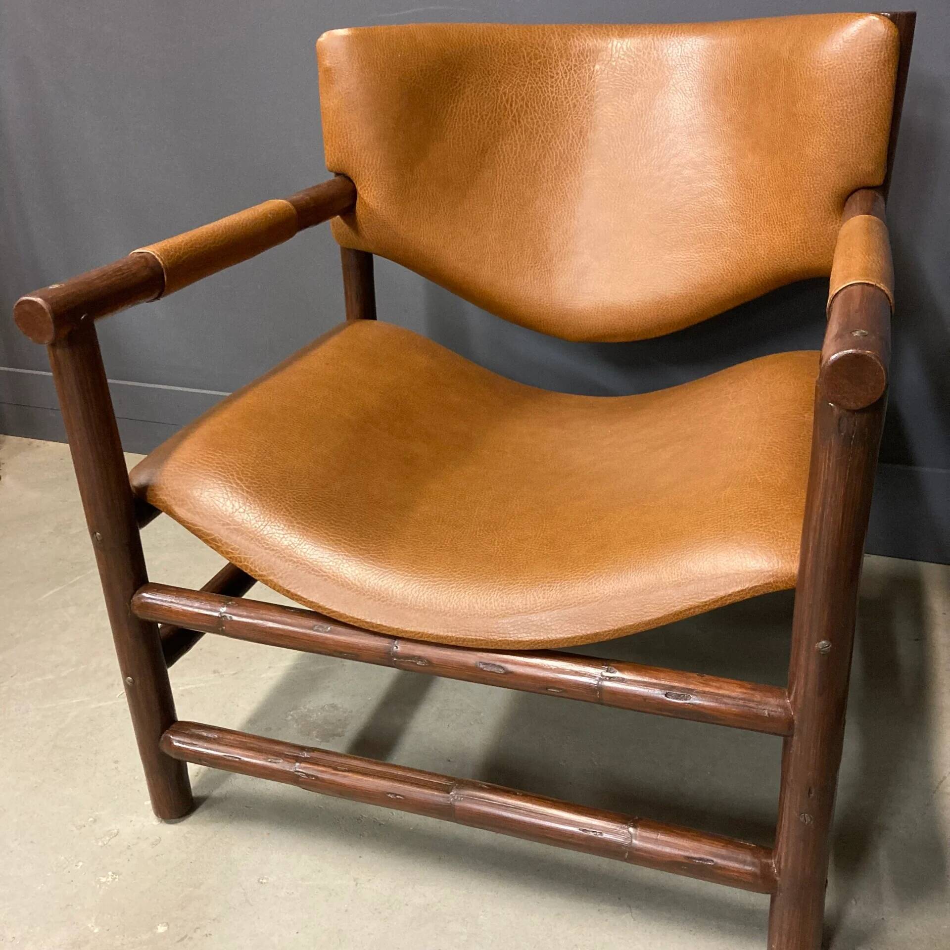 Brutalist armchair and table, Brazil from the 1970s.