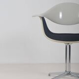 Eames dining table and 5 chairs by George Nelson for Herman Miller, 1960s