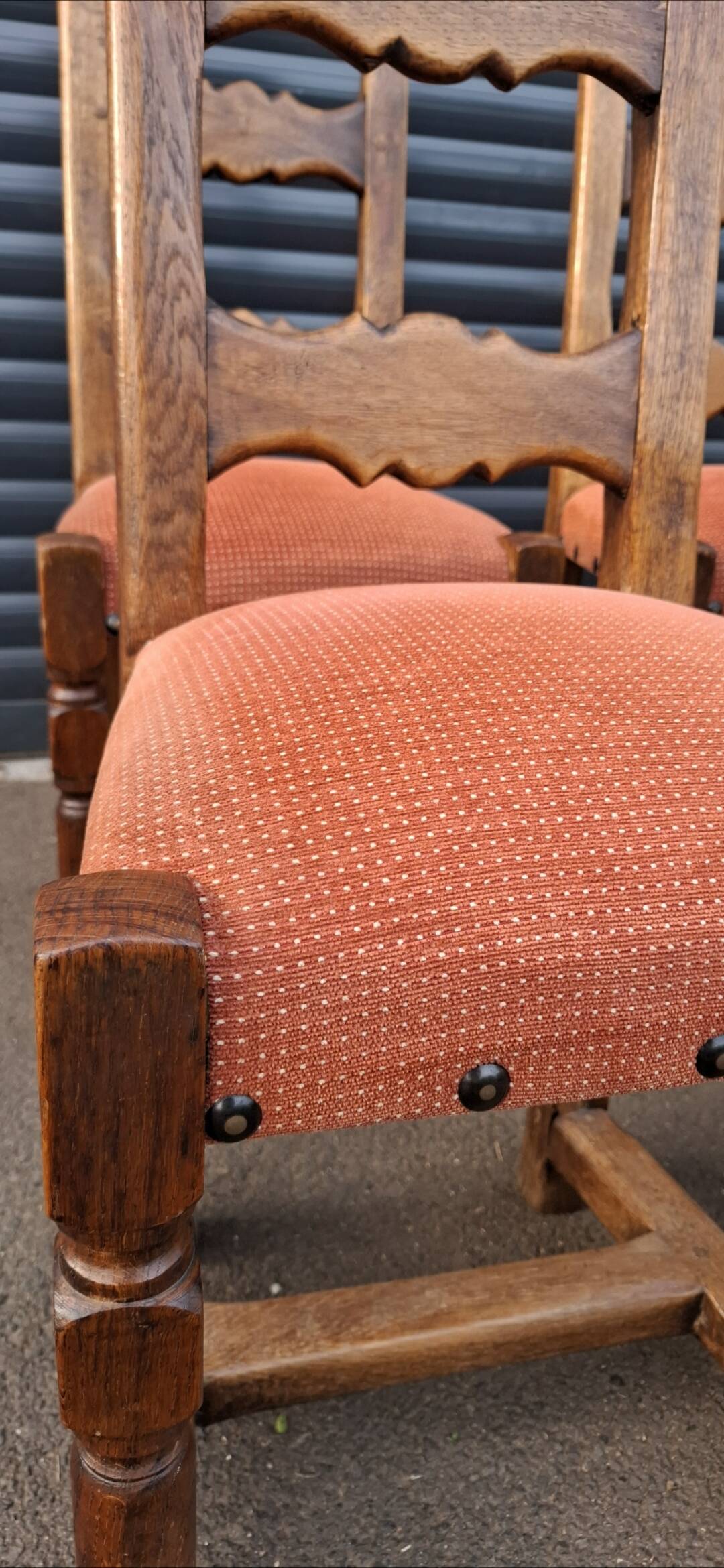 Lot de chaises espagnol