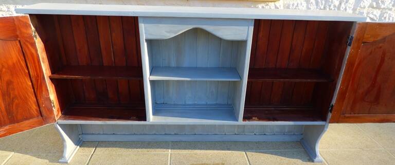Two-door wall unit with niche in solid wood in grey limed finish