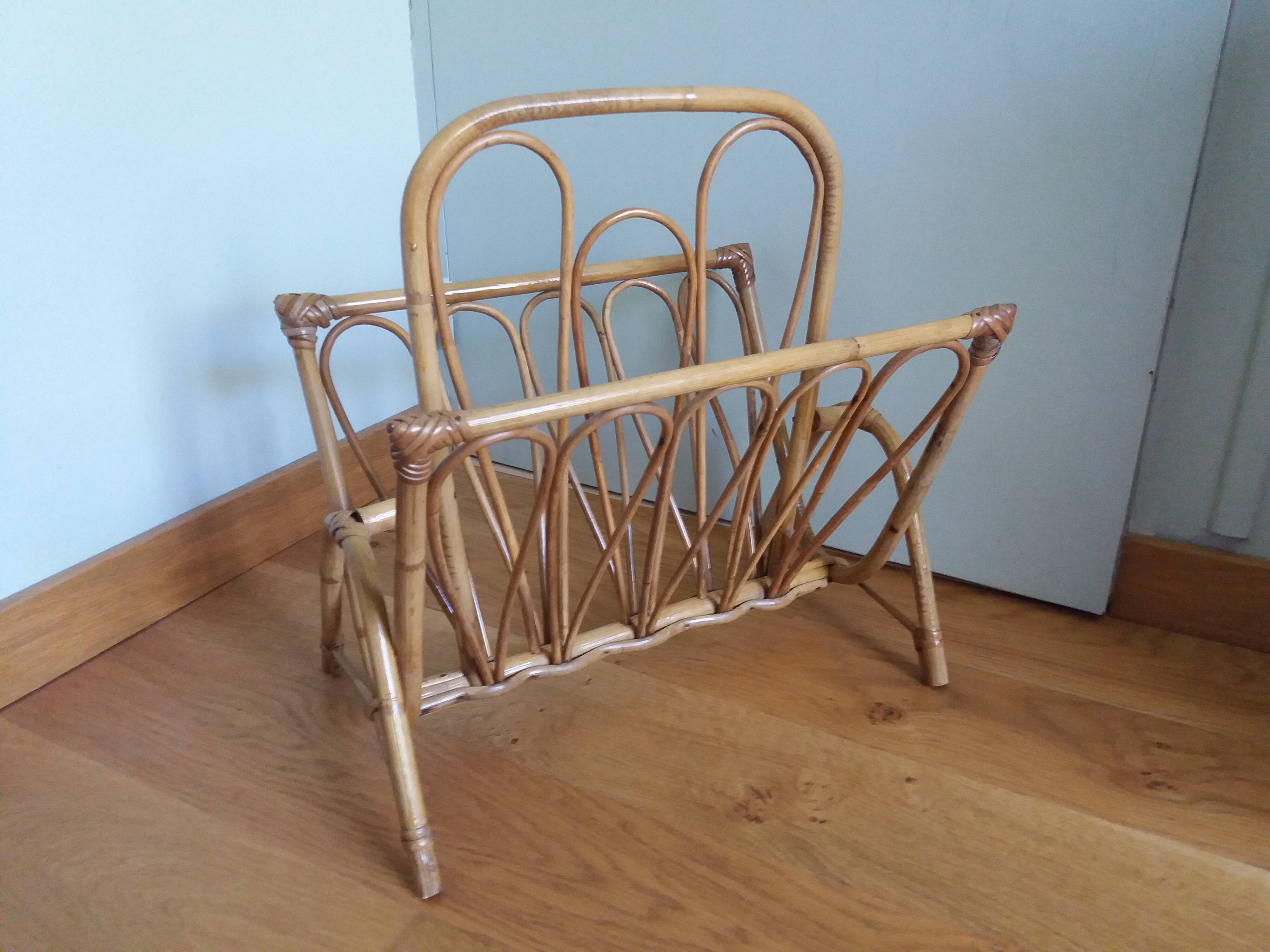 Wicker magazine rack