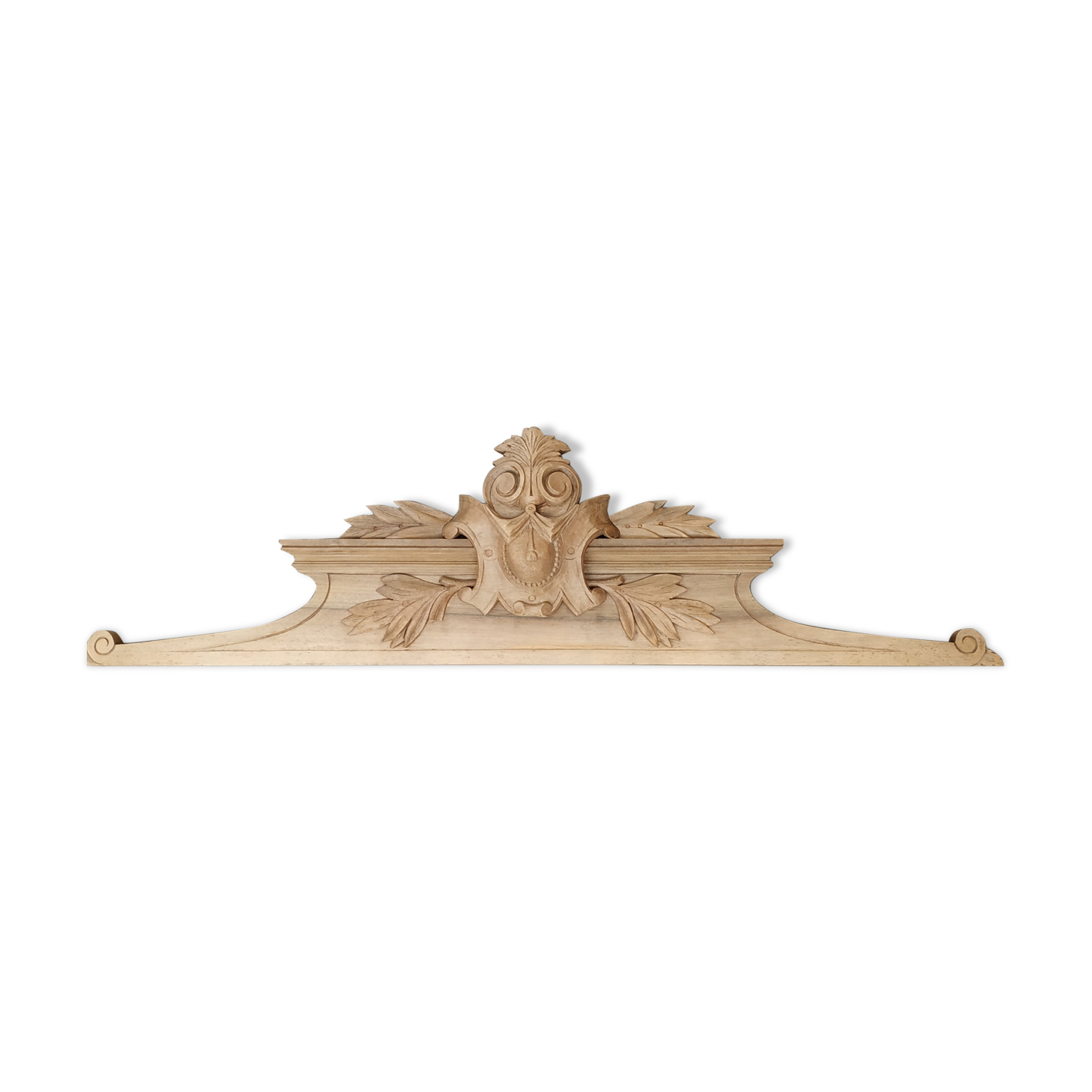 Cabinet pediment