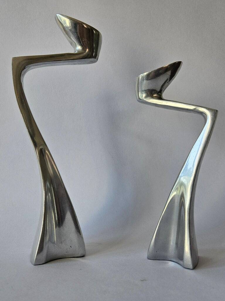 Paire de bougeoirs "Swan" par Matthew Hilton, Angleterre, années 1980