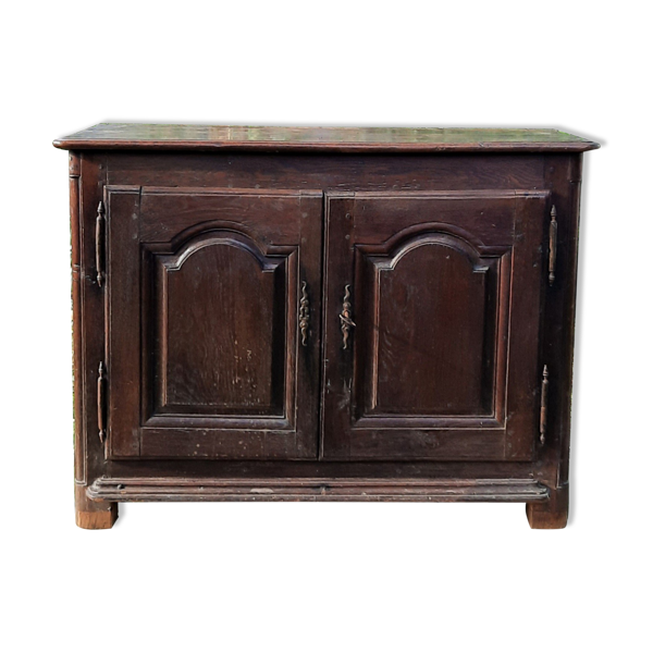 Buffet en chêne du dix huitième siècle