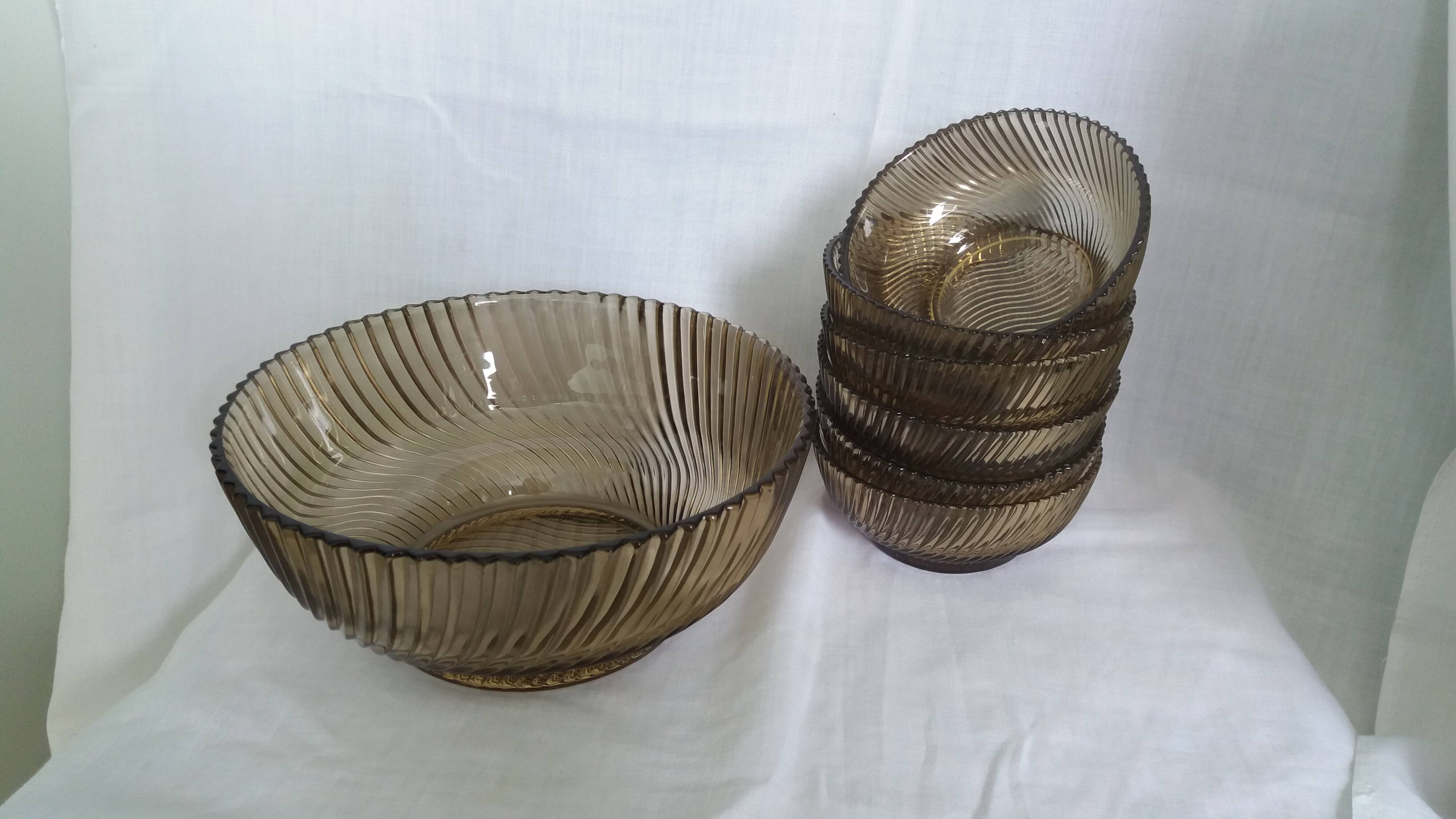 Service compotier saladier et coupelles en verre fumé