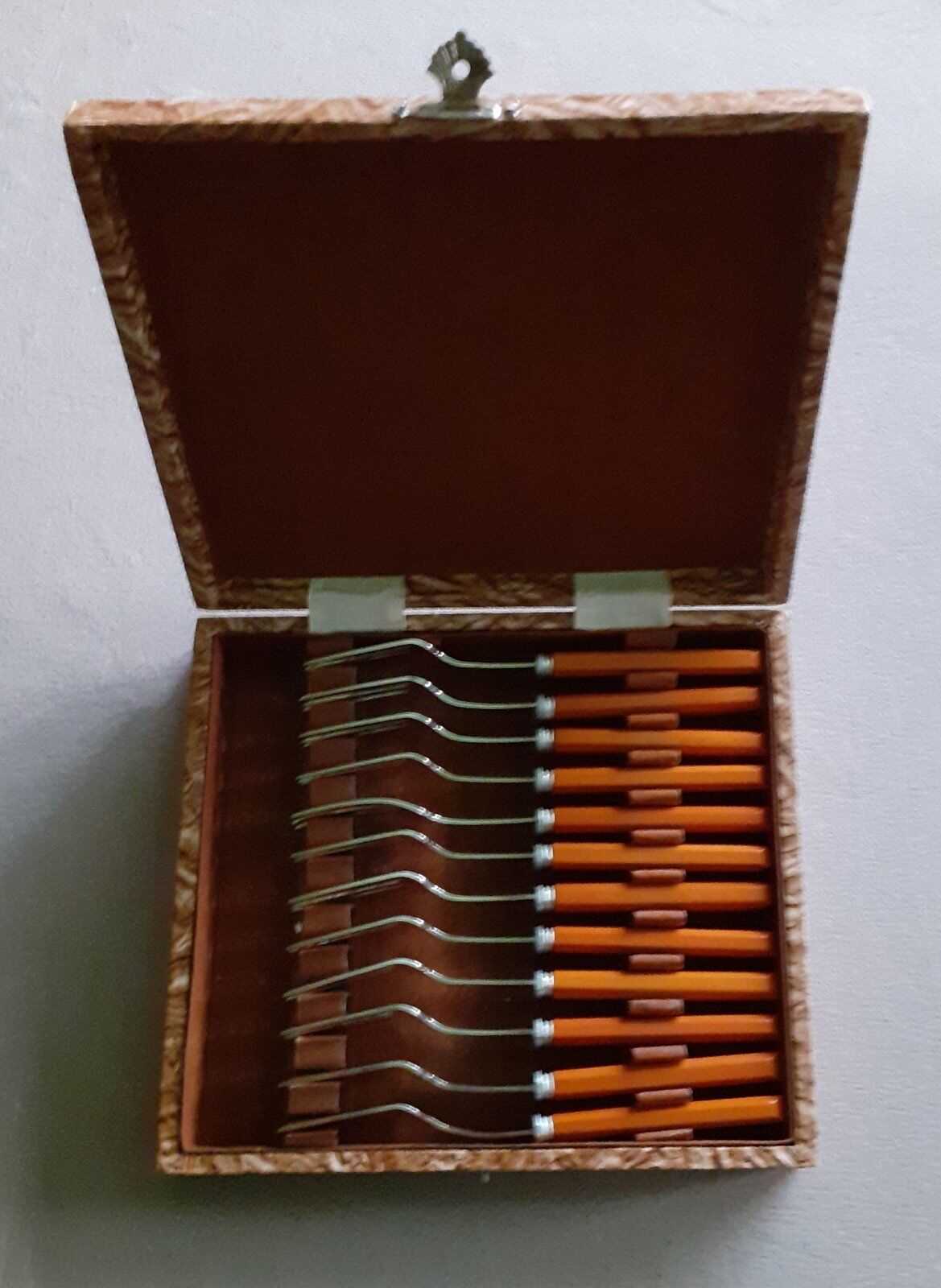 Lot of 12 dessert forks