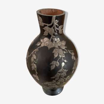 Vase vintage  en verre noir et étain