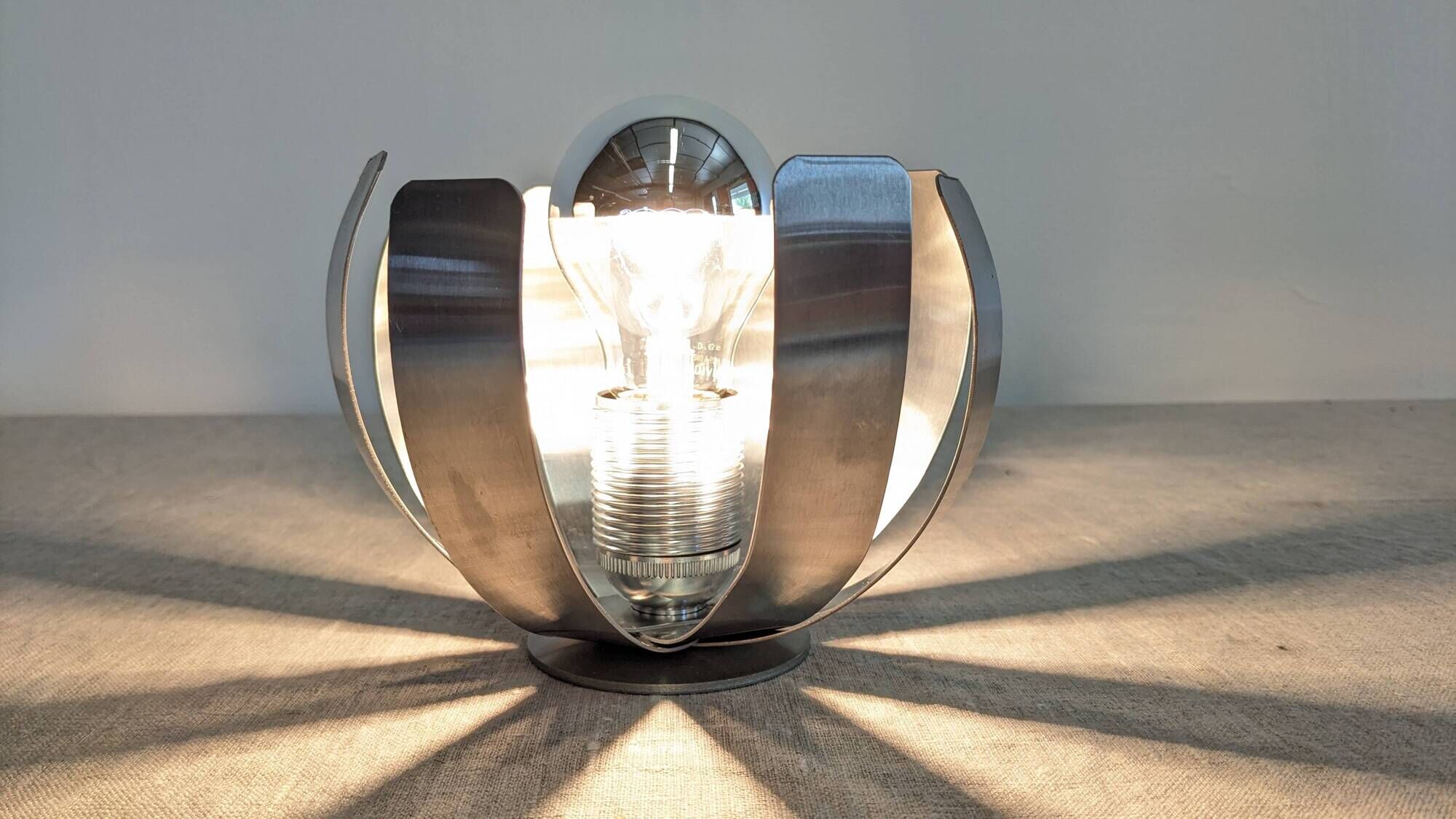 Space age flower lamp by Jocelyne Trocmé for Oxar France circa 1970