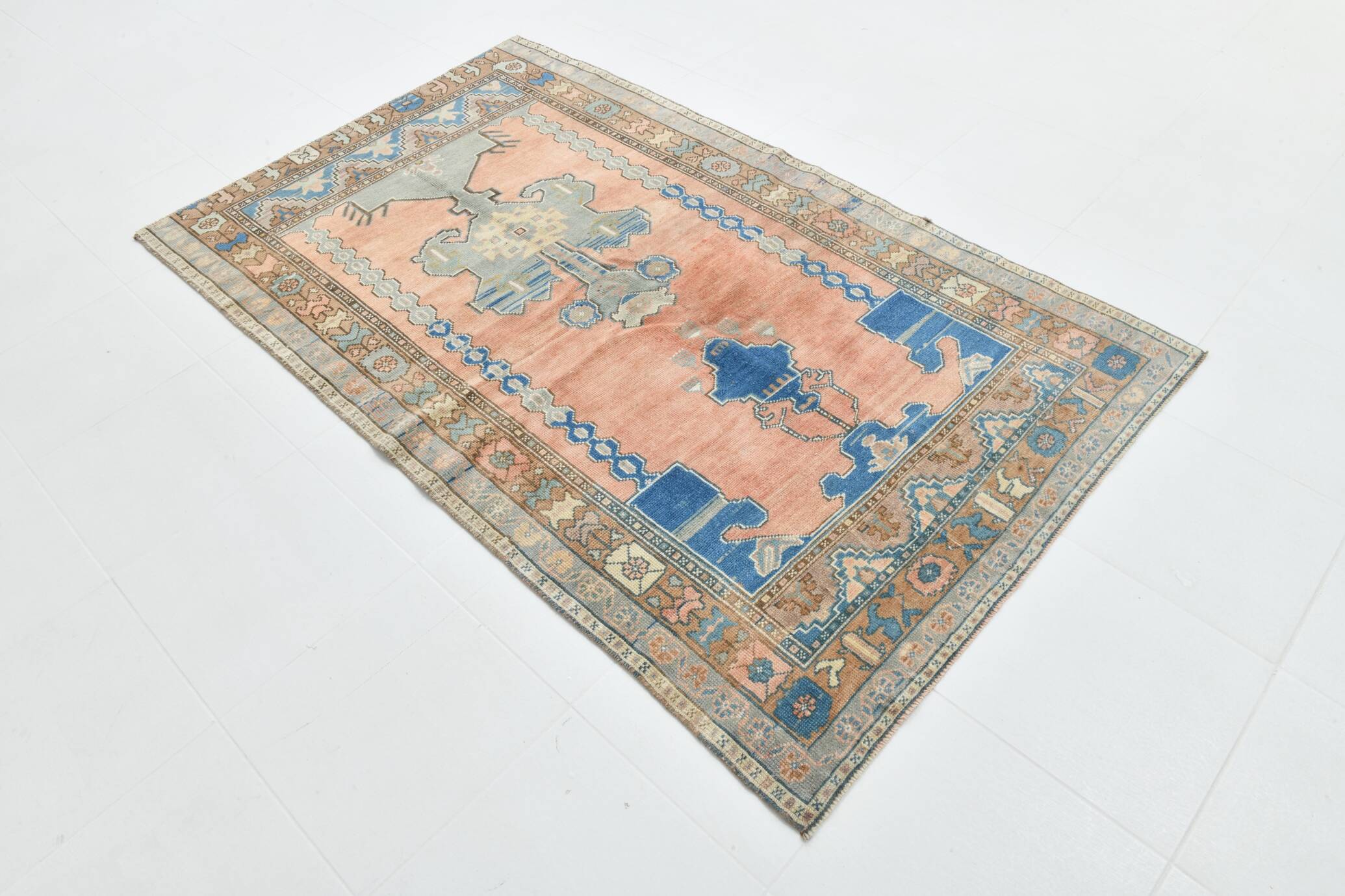 Salmon & Navy Blue Vintage Persian Rug, 131x218 Cm