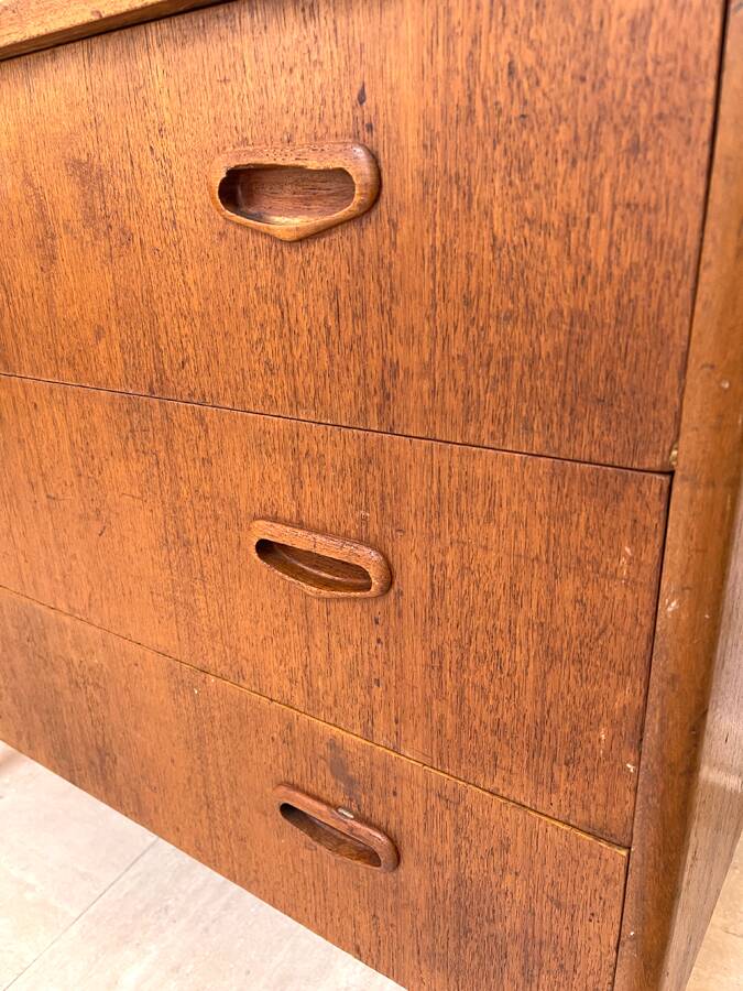 Small vintage Scandinavian chest of drawers in teak – 1960s