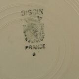 6 flat plates in Digoin Sarreguemines earthenware. Blue rose decoration.