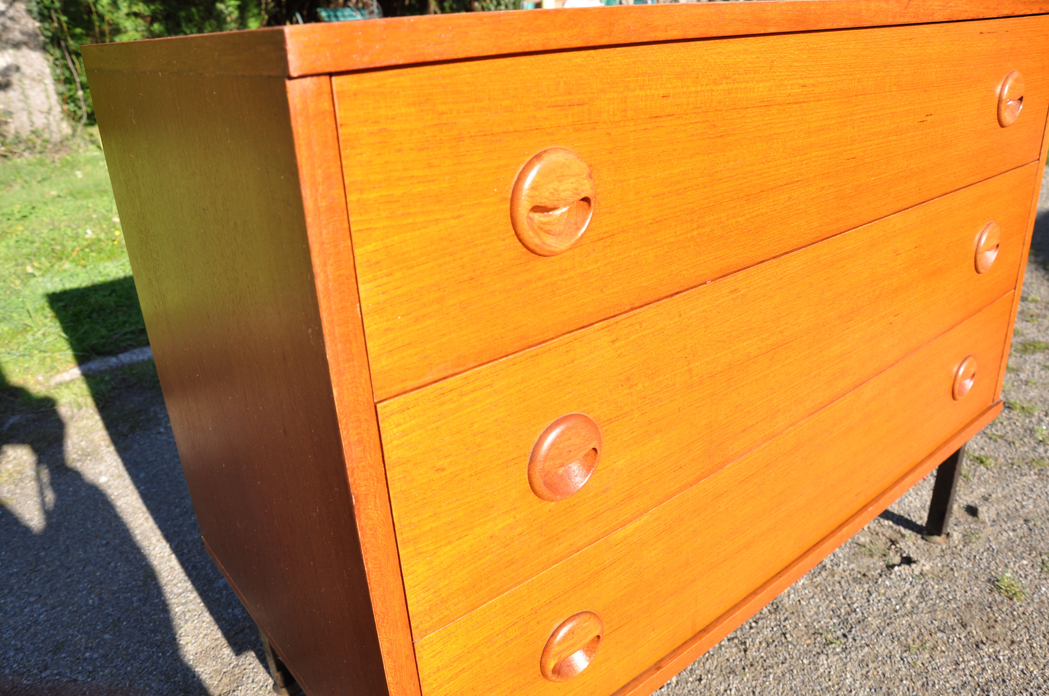 Commode de type scandinave