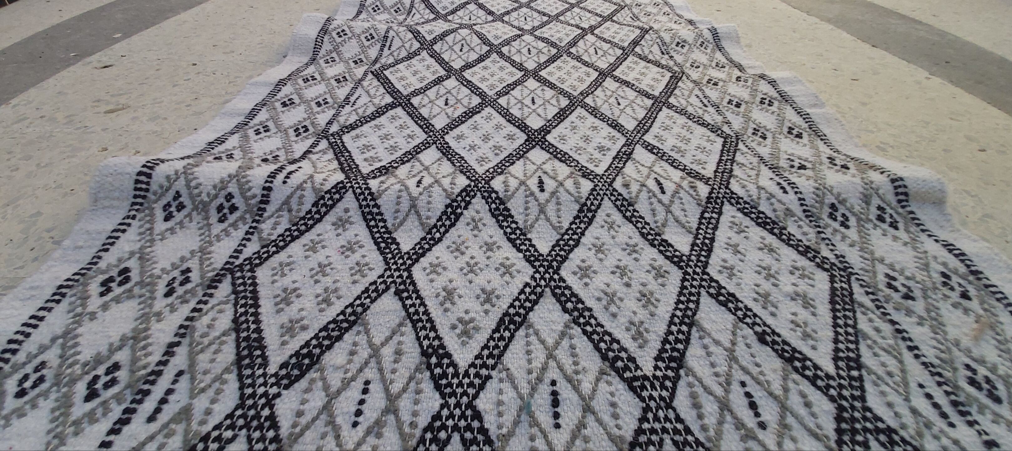 Handmade white carpet corridor 370x80cm